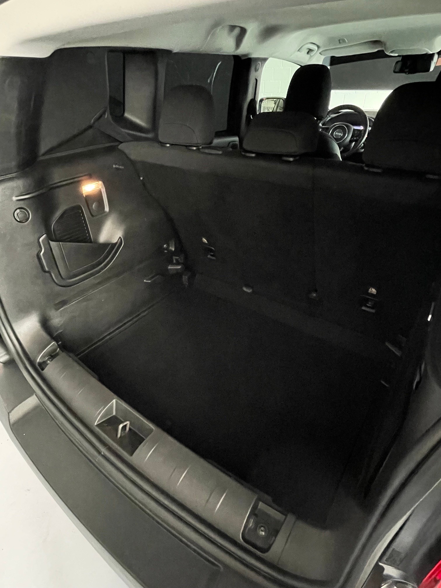 JEEP Renegade 1.3 Turbo Quicksilver - 19' Alu - 4X4 -Automat-image-18