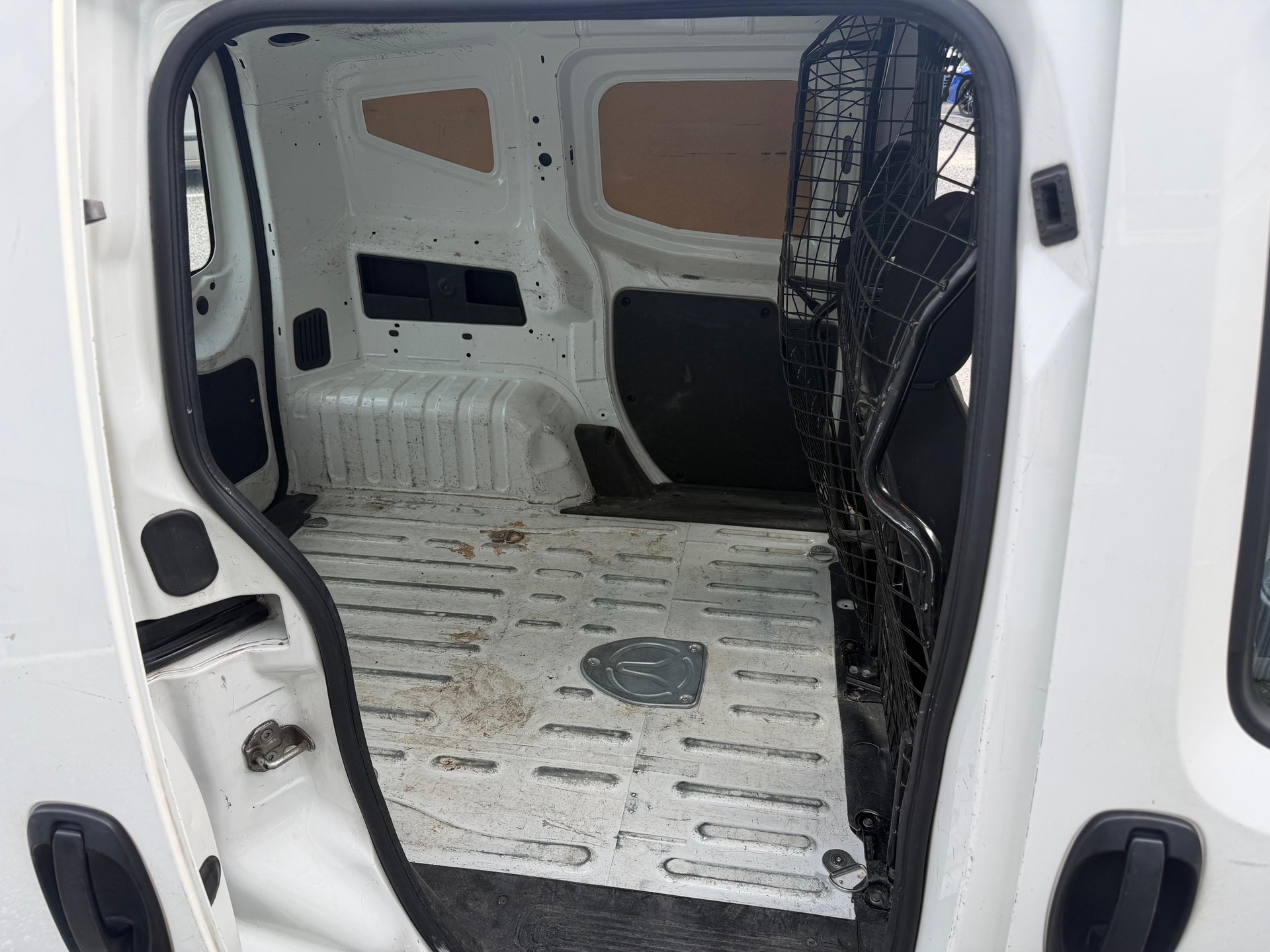 FIAT Fiorino 1.4 8V Swiss-image-8
