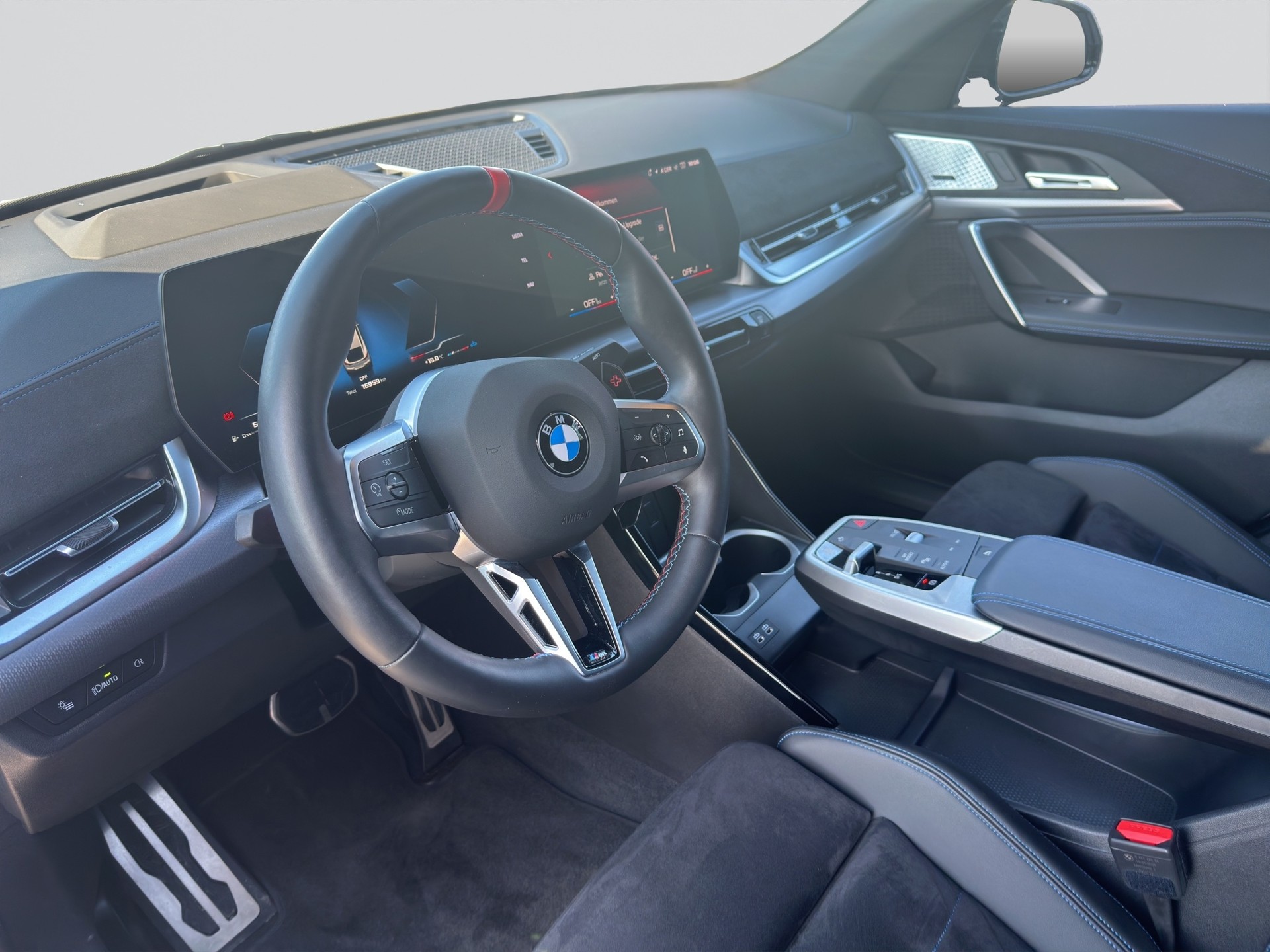 BMW X2 xDrive M35i-image-4