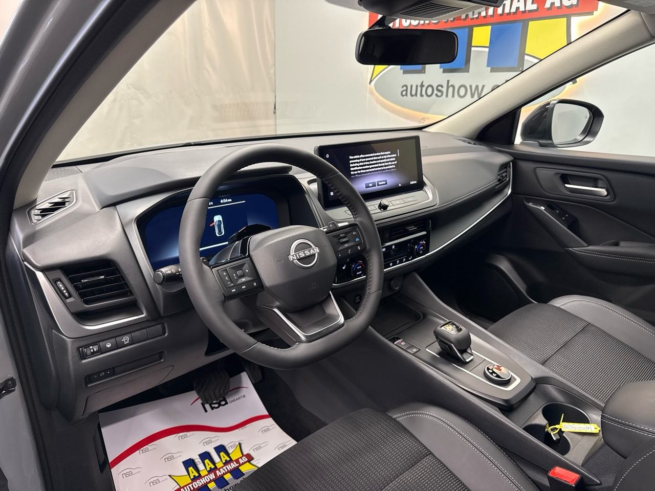 NISSAN Qashqai 1.3 DIG-T MHEV N-Connecta Xtronic 4x4-image-2
