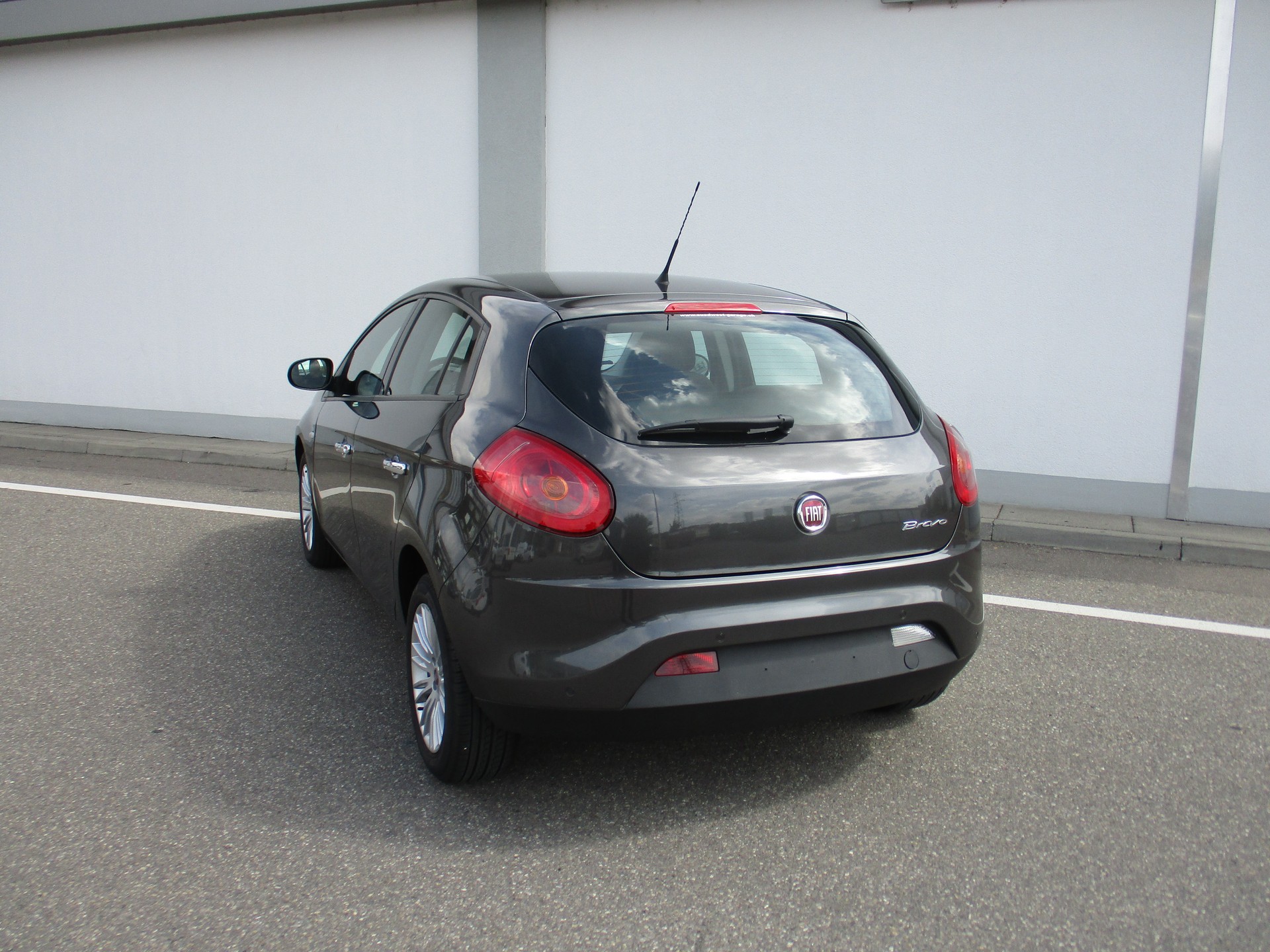 FIAT Bravo 1.4 16V 120PS T-Jet Easy-image-3