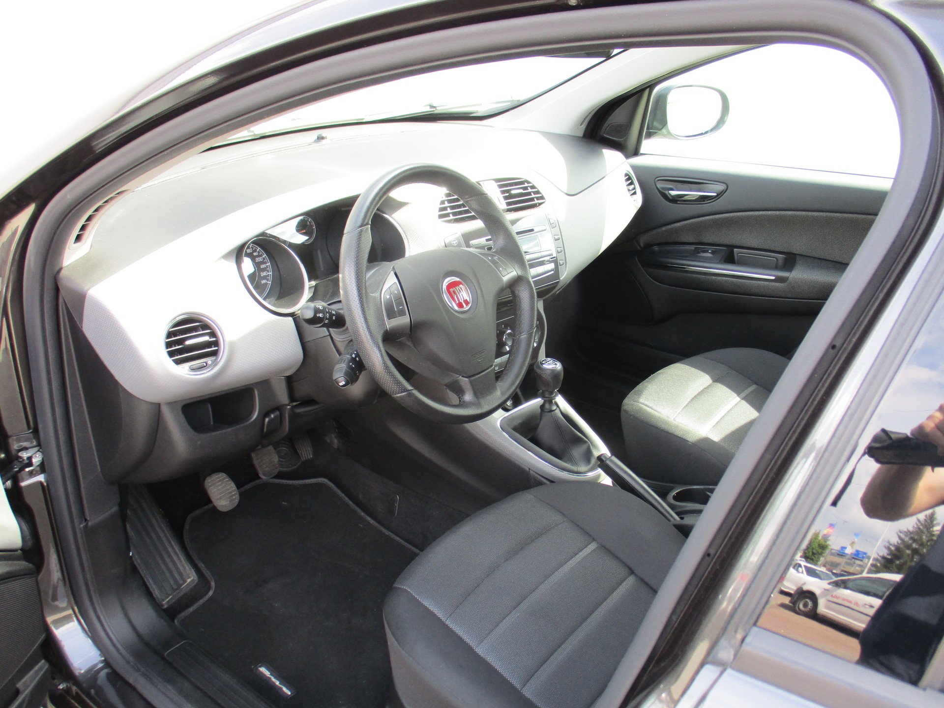 FIAT Bravo 1.4 16V 120PS T-Jet Easy-image-5