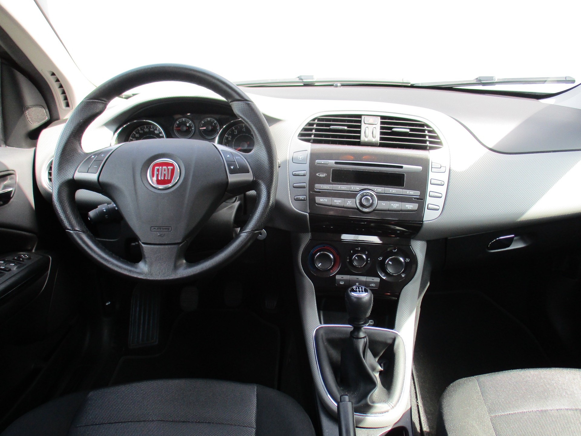FIAT Bravo 1.4 16V 120PS T-Jet Easy-image-7