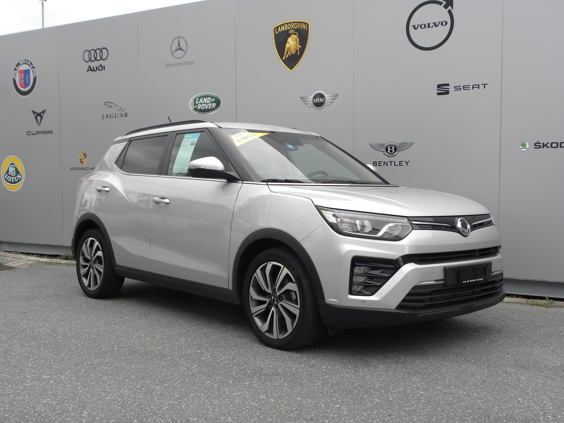 KGM-SsangYong Tivoli 1.5 T GDI Onyx 2WD Automat-image-2
