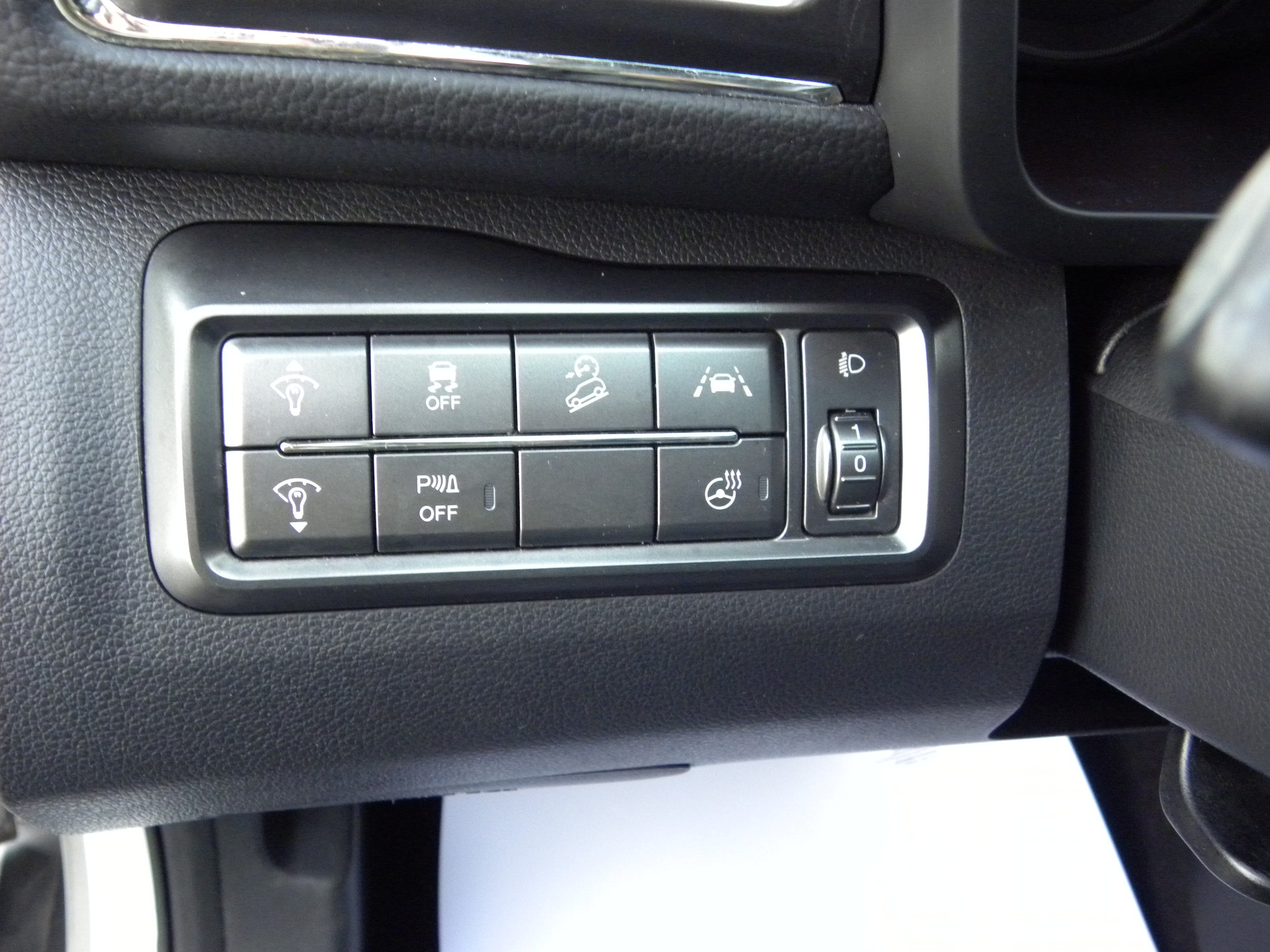 KGM-SsangYong Tivoli 1.5 T GDI Onyx 2WD Automat-image-10
