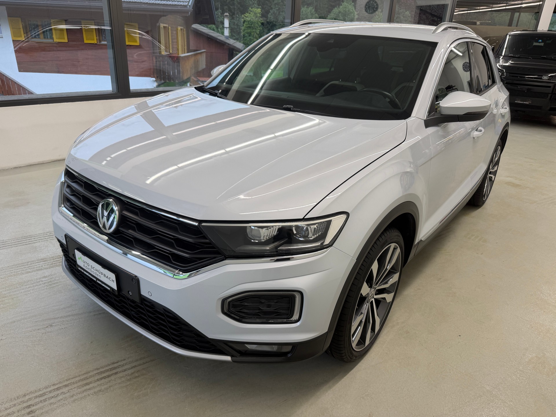 VW T-Roc 2.0 TSI Sport DSG 4Motion-image-9