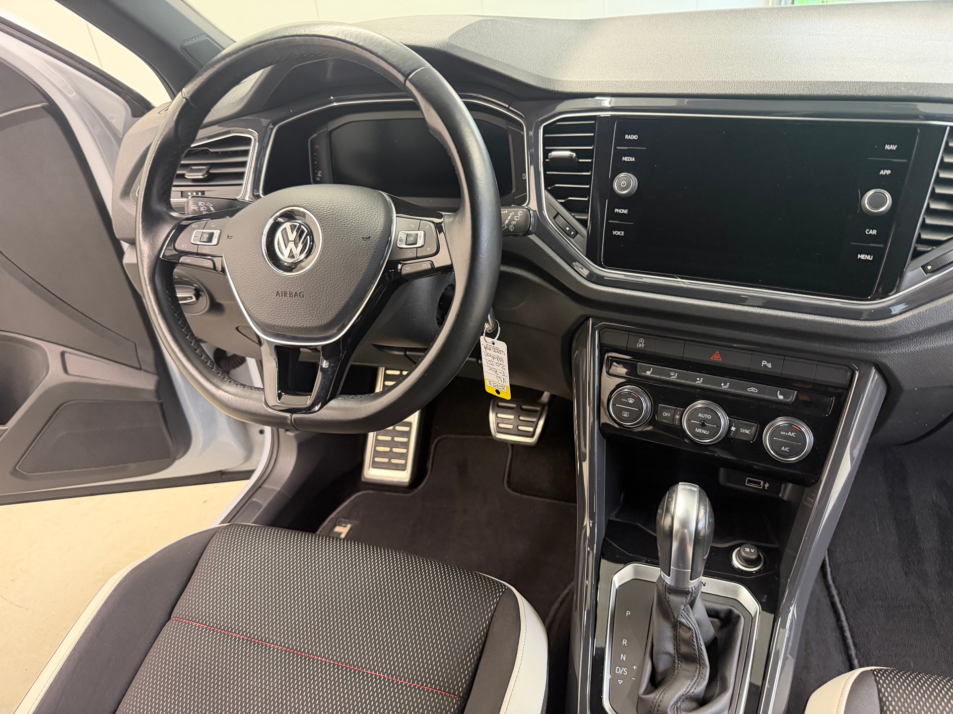 VW T-Roc 2.0 TSI Sport DSG 4Motion-image-22