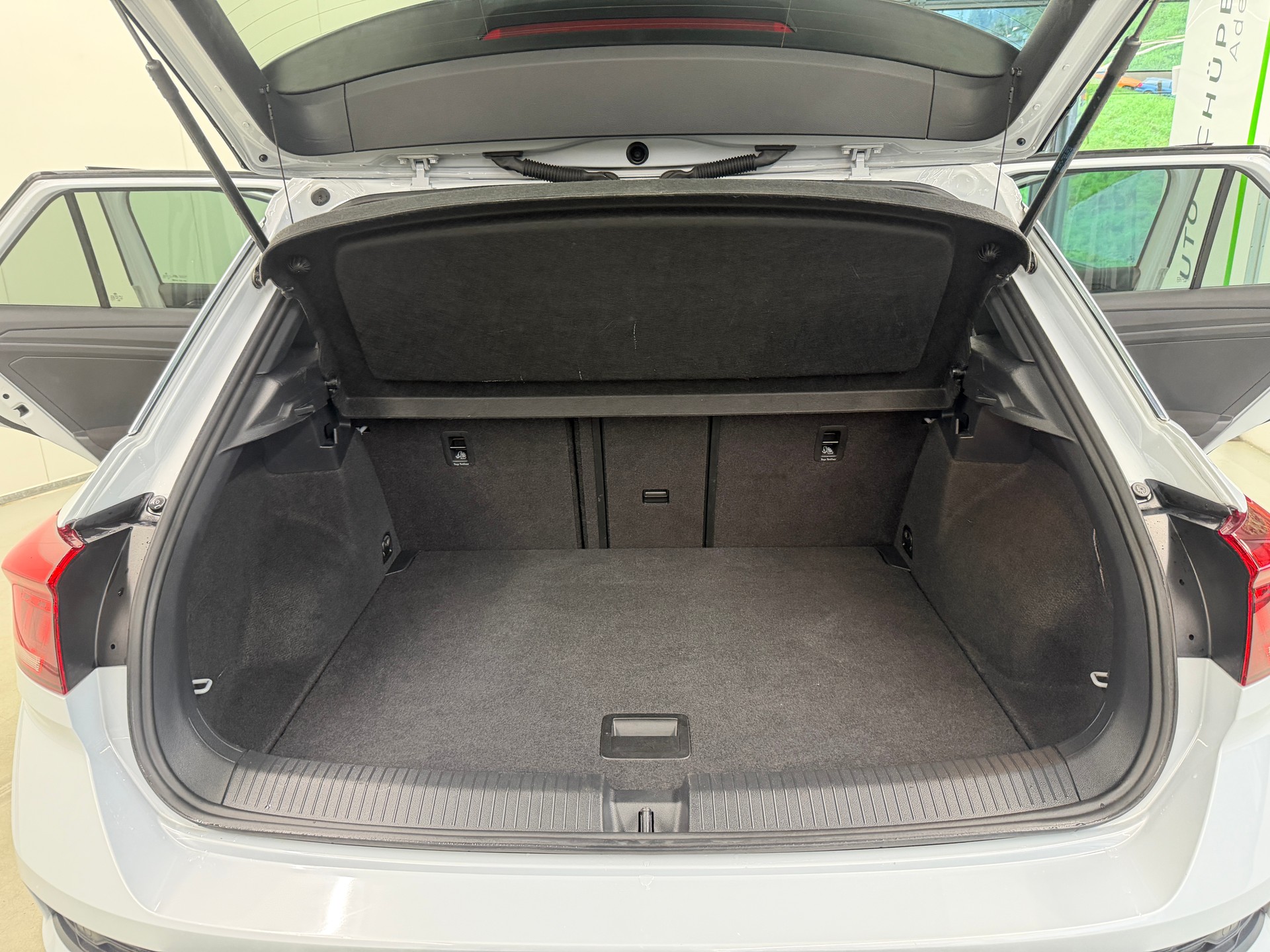 VW T-Roc 2.0 TSI Sport DSG 4Motion-image-16