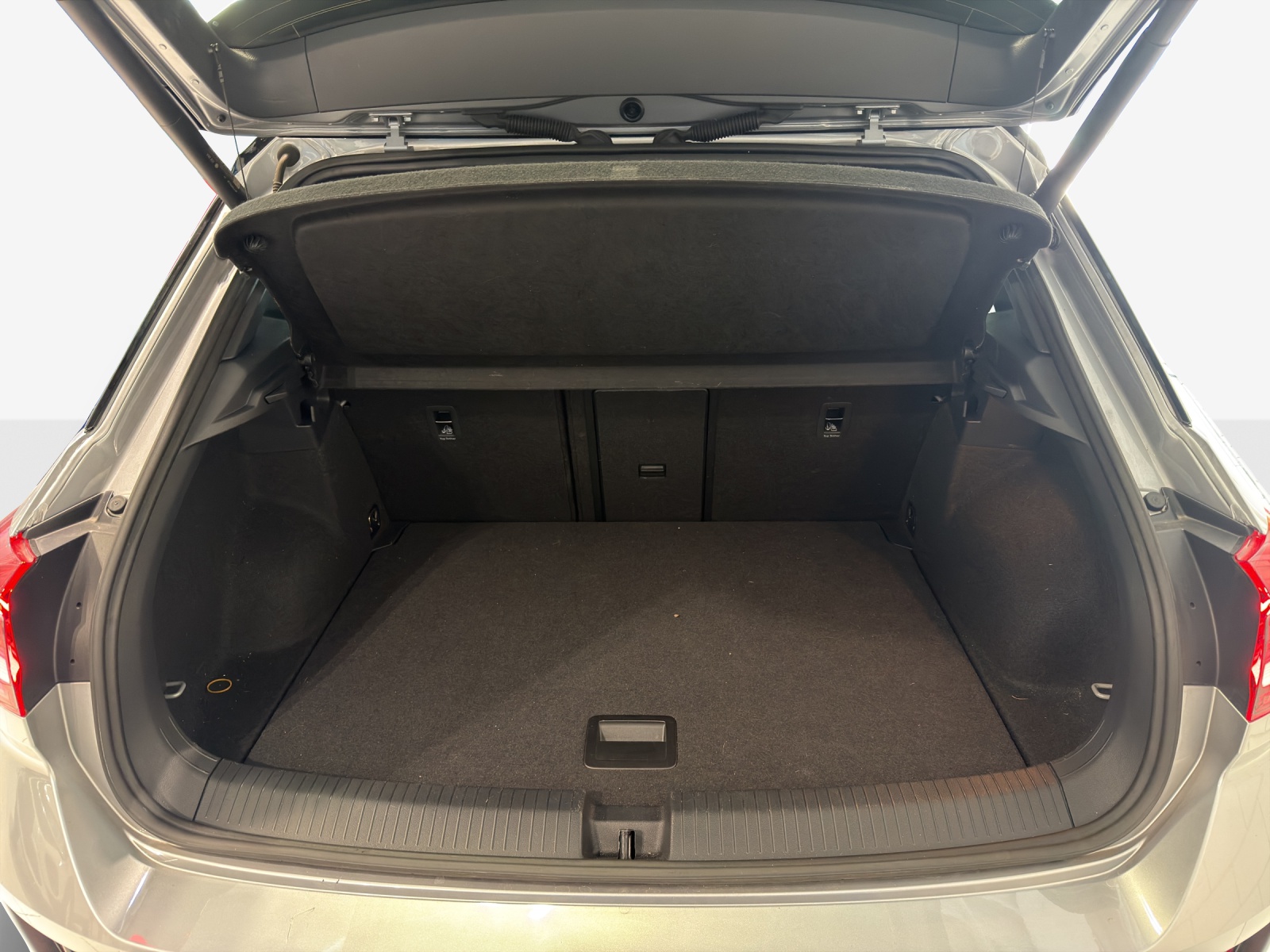 VW T-Roc 2.0 TSI R-Line DSG 4Motion-image-12