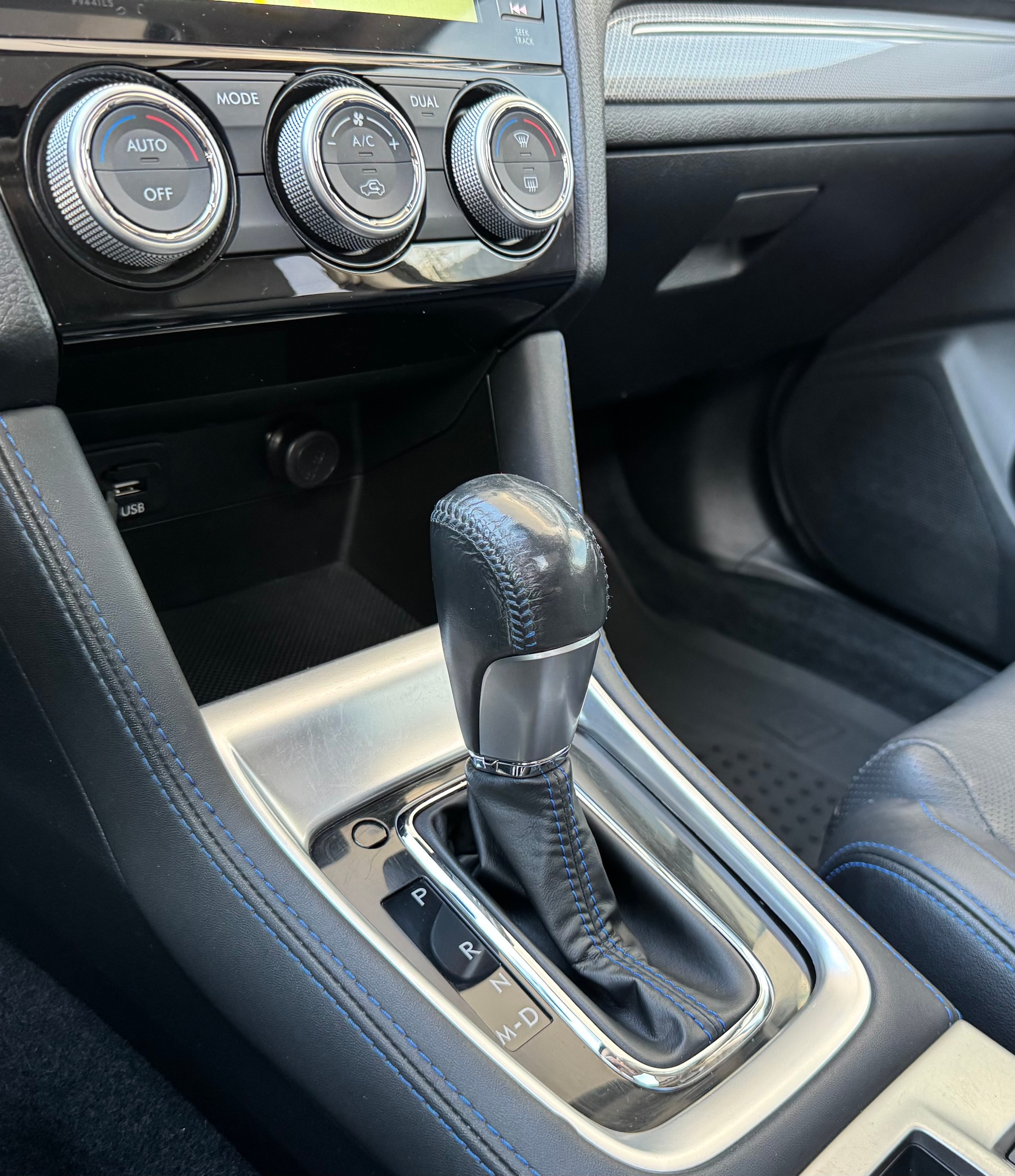 SUBARU Levorg 1.6DIT Luxury S AWD Lineartronic-image-15