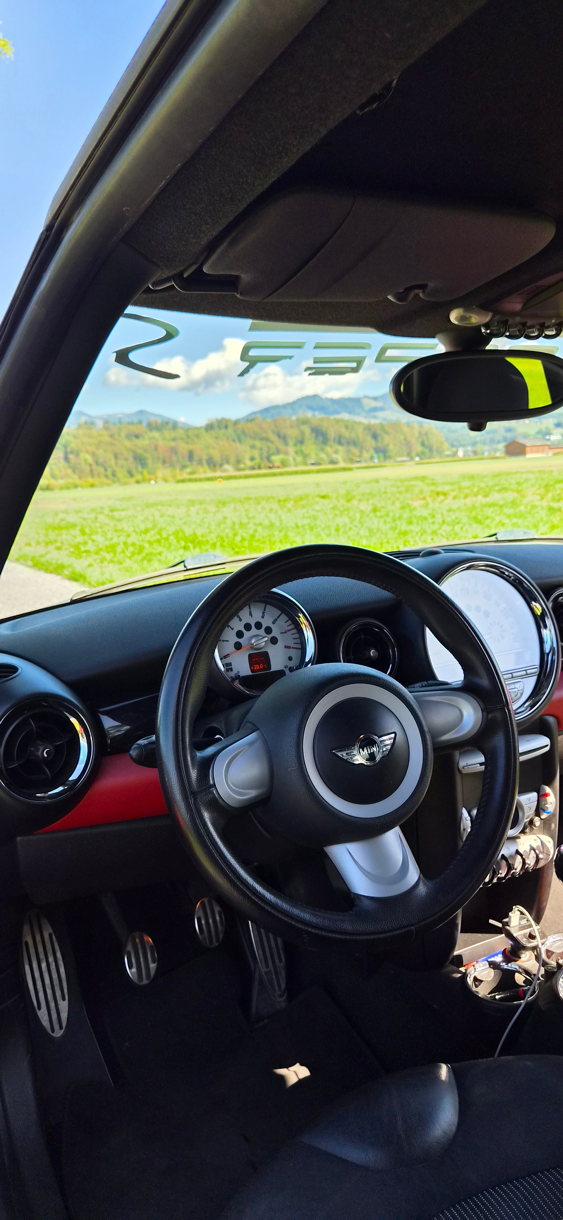 MINI 1.6i Cooper S-image-1