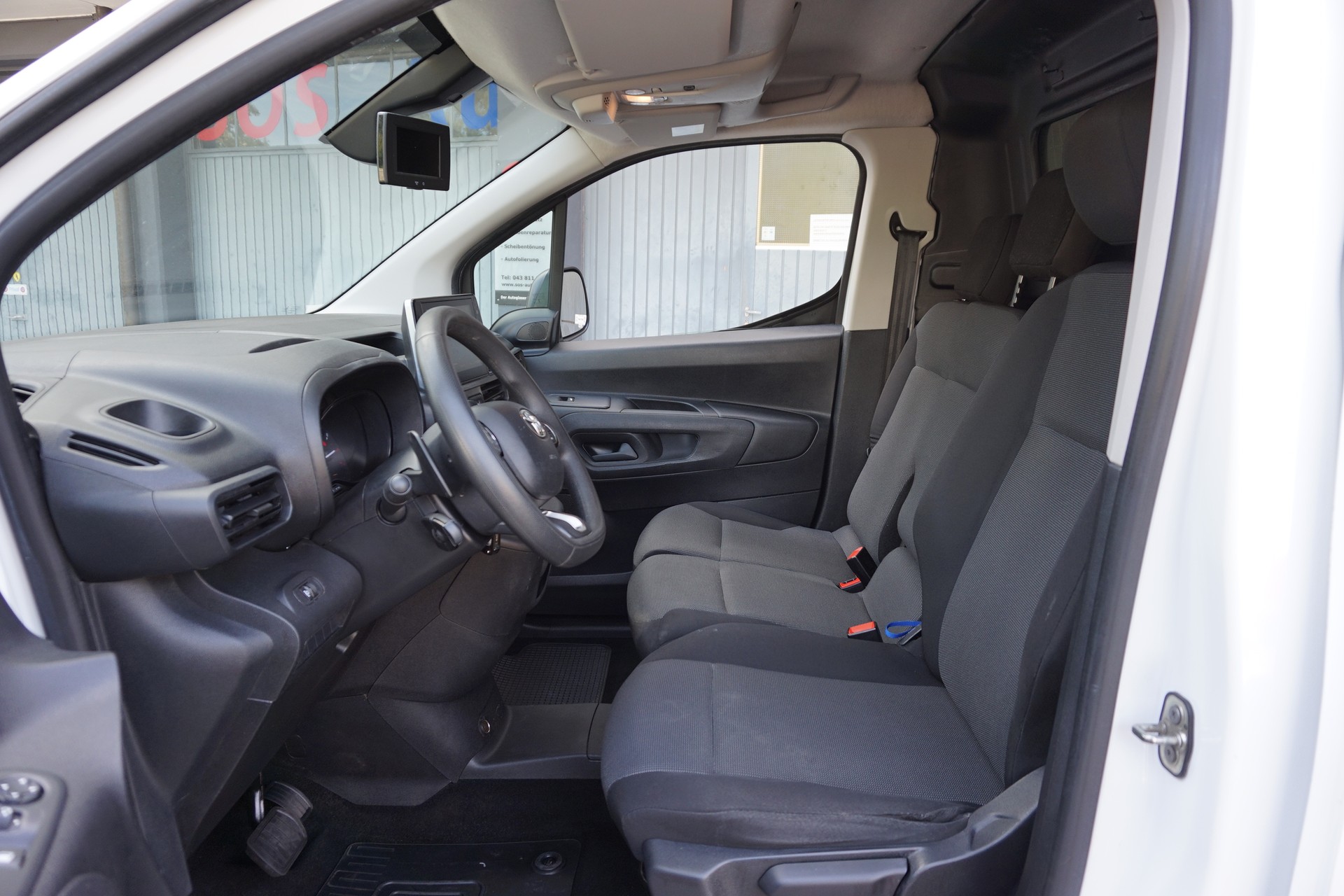 TOYOTA Proace City Van 1.5D Premium Medium Automatik-image-5