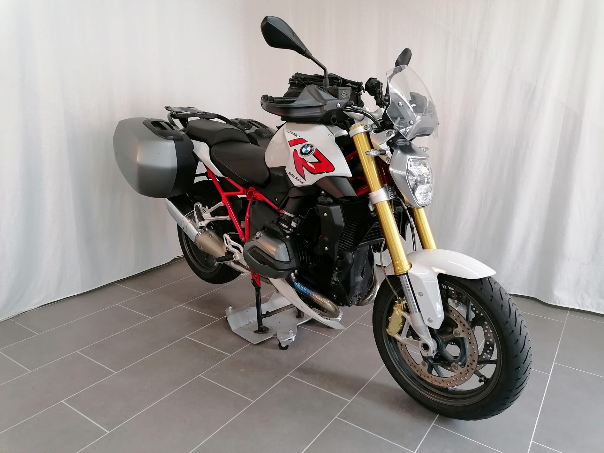 BMW R 1200 R-showroom-element-1