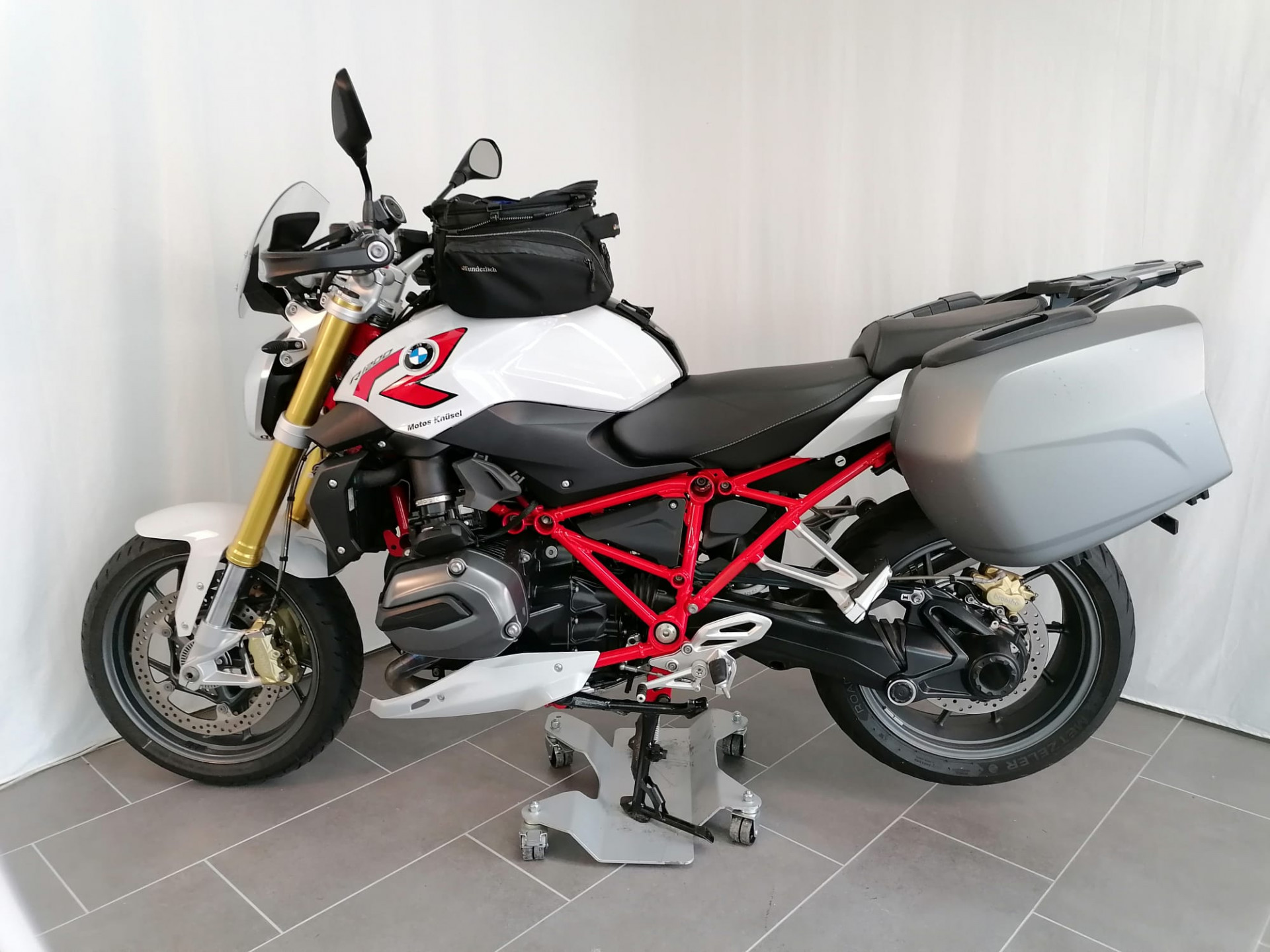 BMW R 1200 R-showroom-element-3