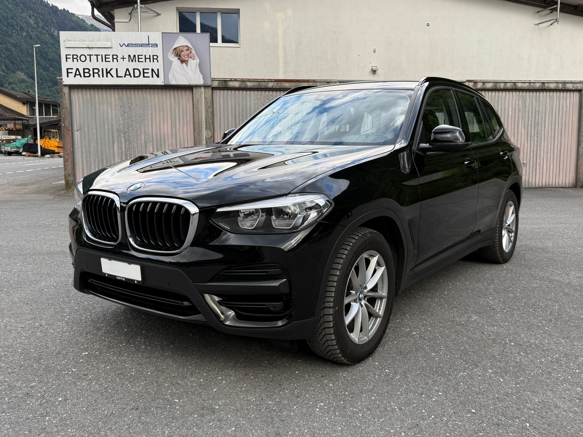 BMW 20i xDrive-image-0
