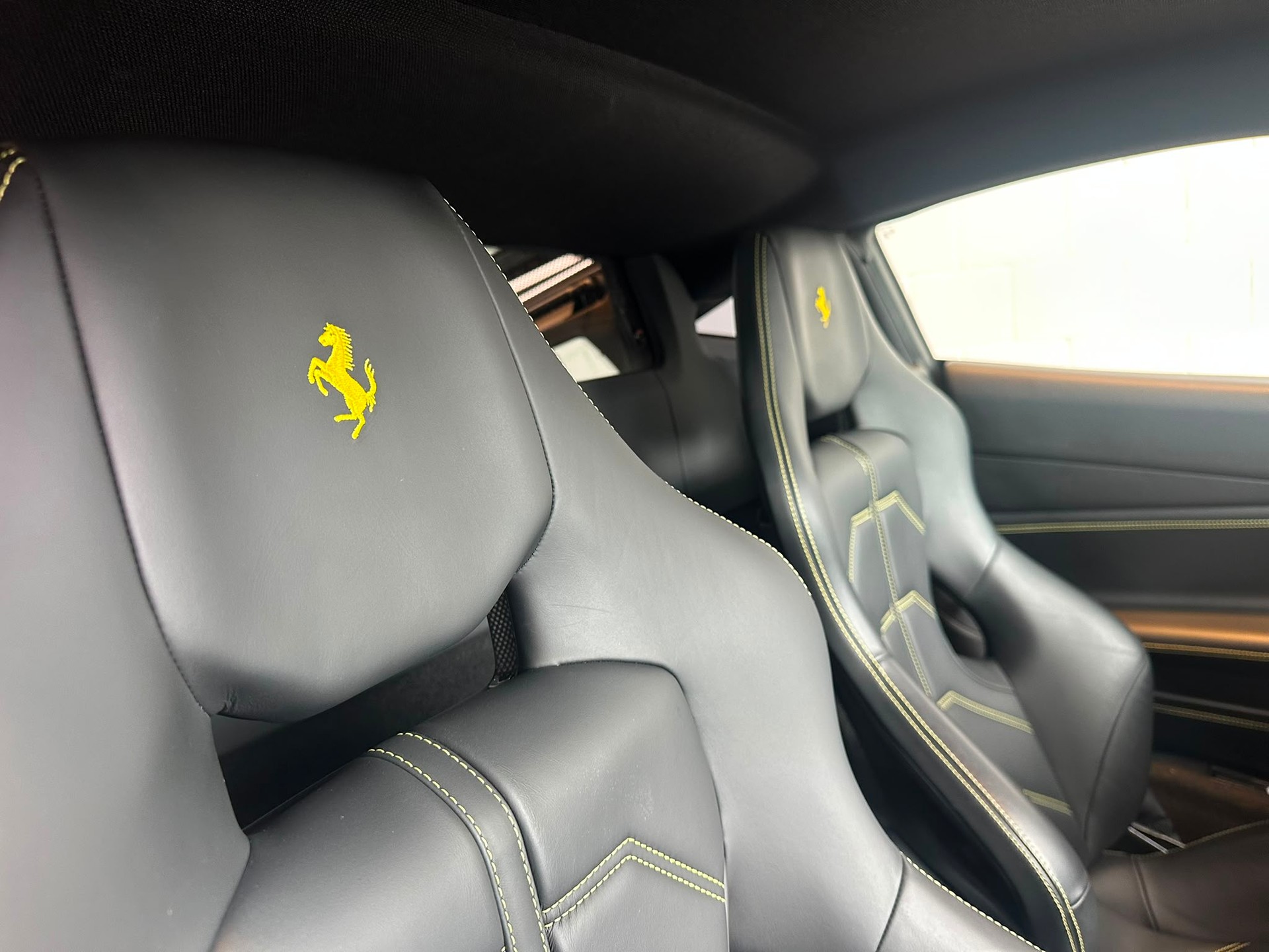 FERRARI 488 GTB 3.9 V8-image-9