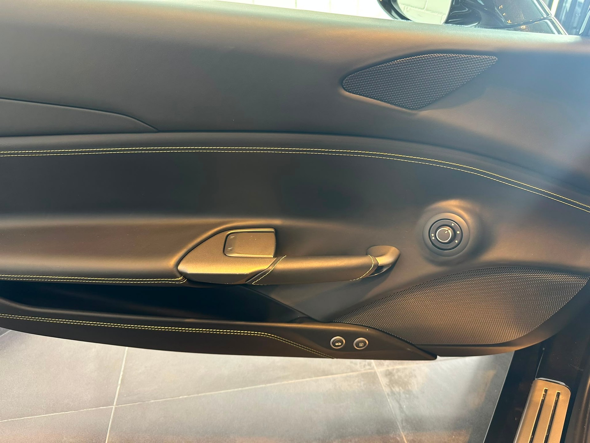 FERRARI 488 GTB 3.9 V8-image-24