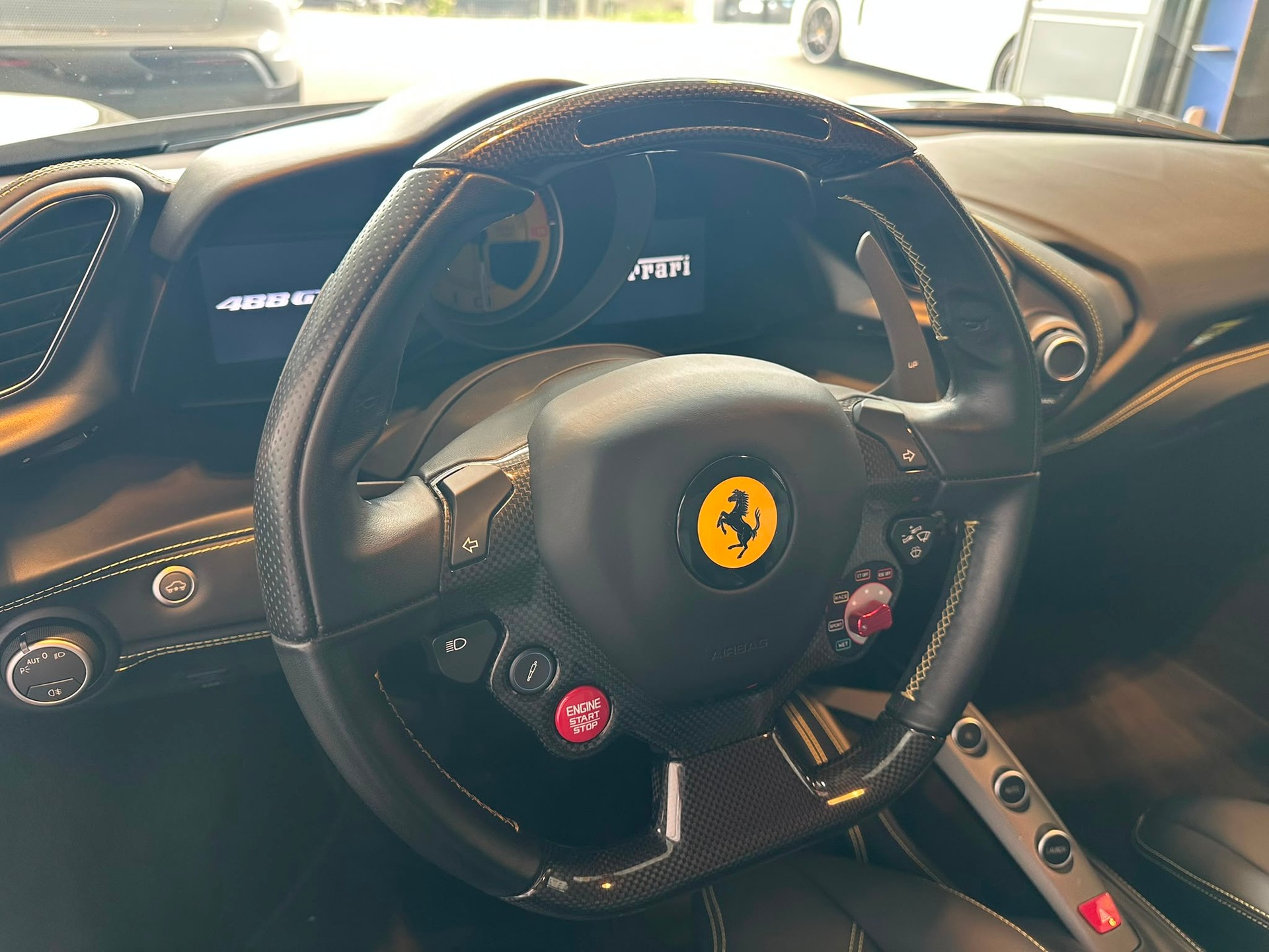 FERRARI 488 GTB 3.9 V8-image-12