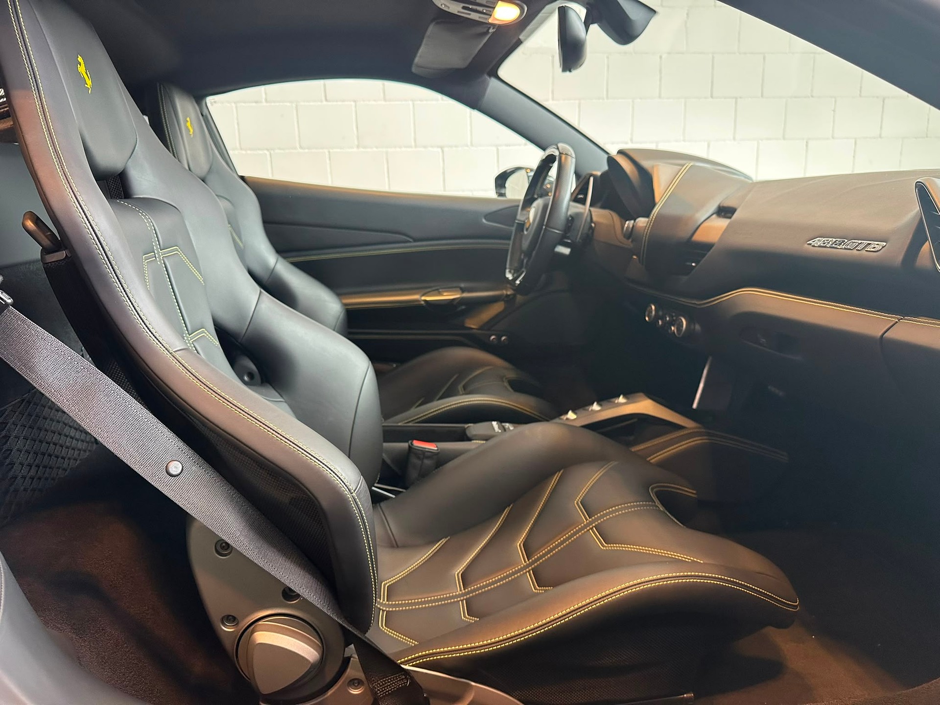 FERRARI 488 GTB 3.9 V8-image-8