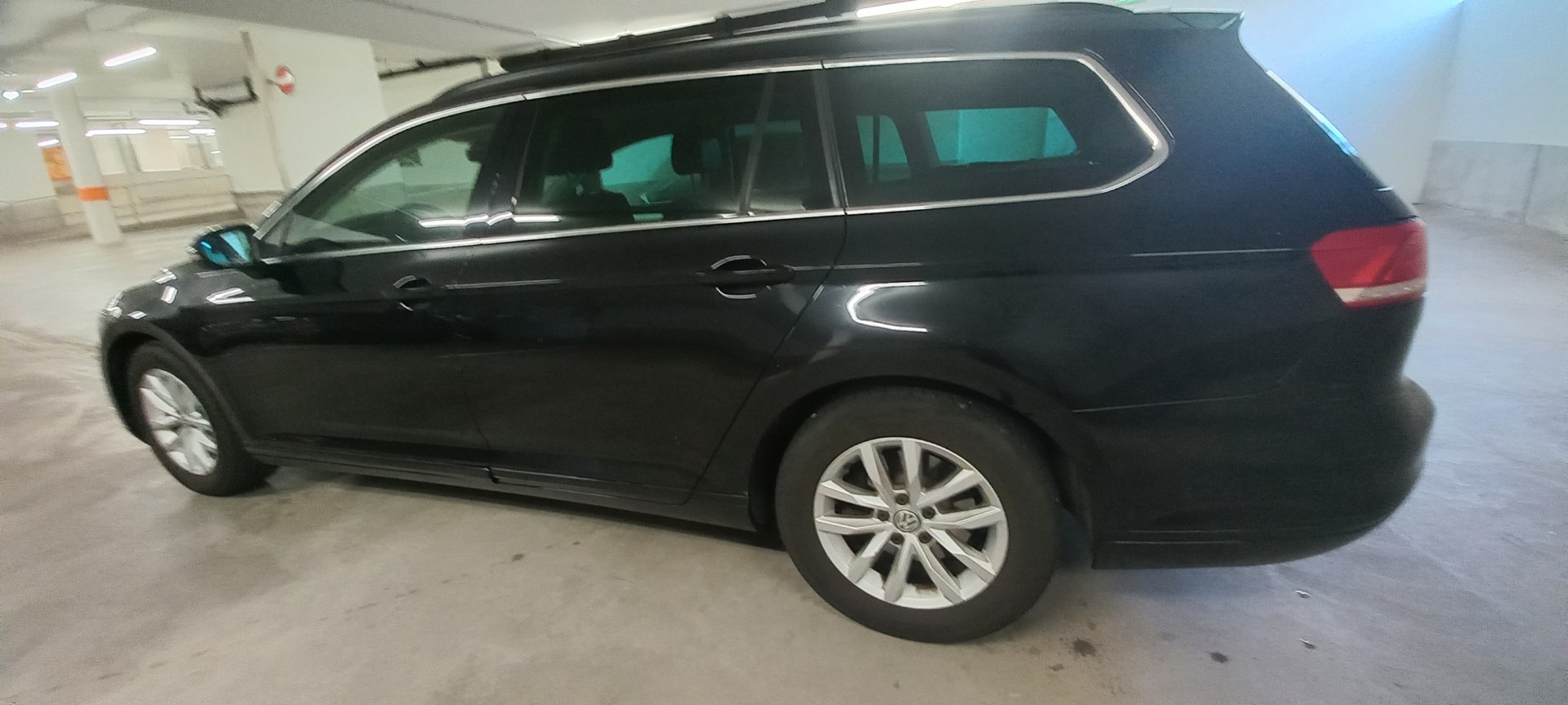 VW Passat Variant 2.0 TDI BMT Comfortline DSG-image-6