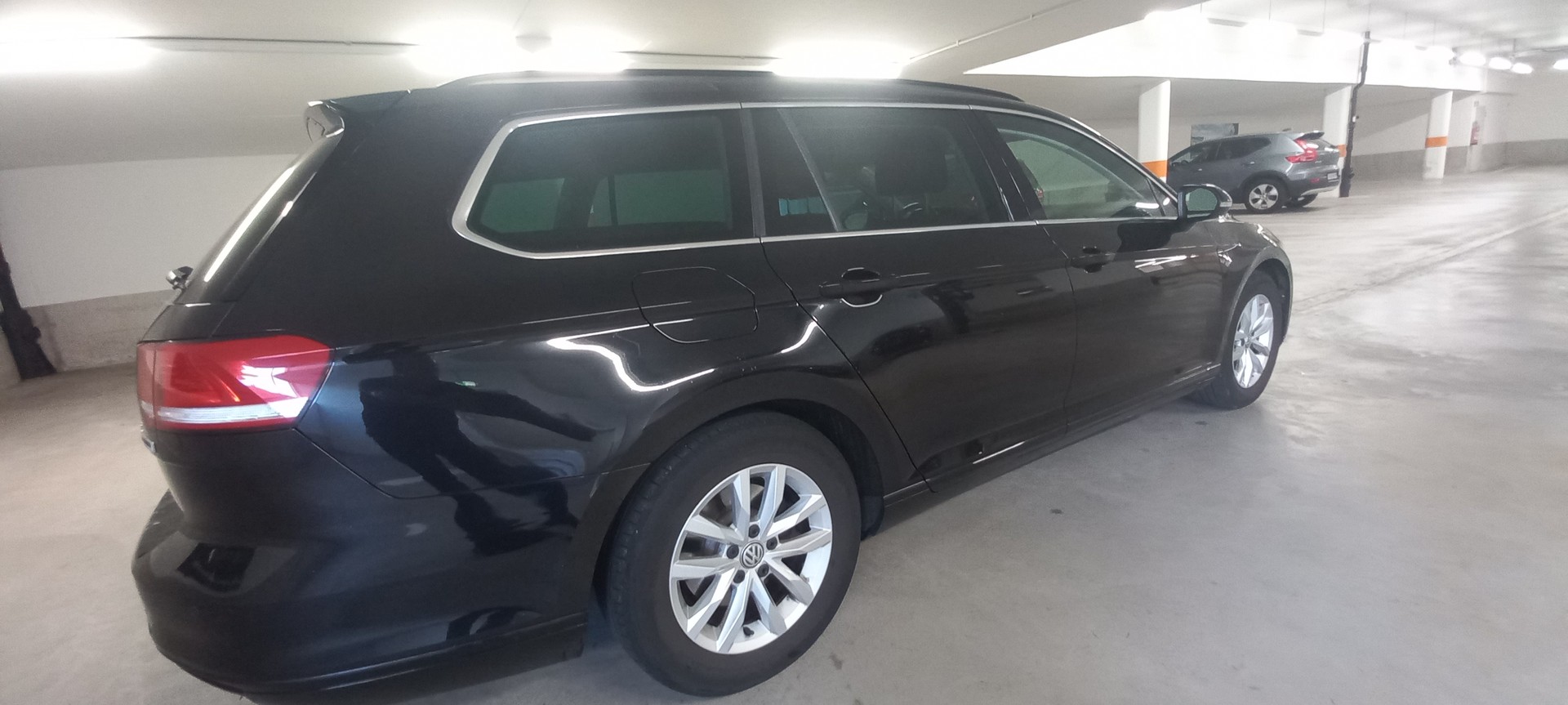 VW Passat Variant 2.0 TDI BMT Comfortline DSG-image-3