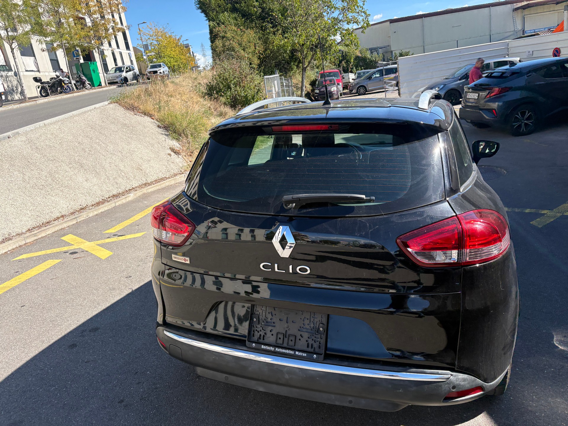 RENAULT Clio Grandtour 1.2 16V T GT EDC-image-5