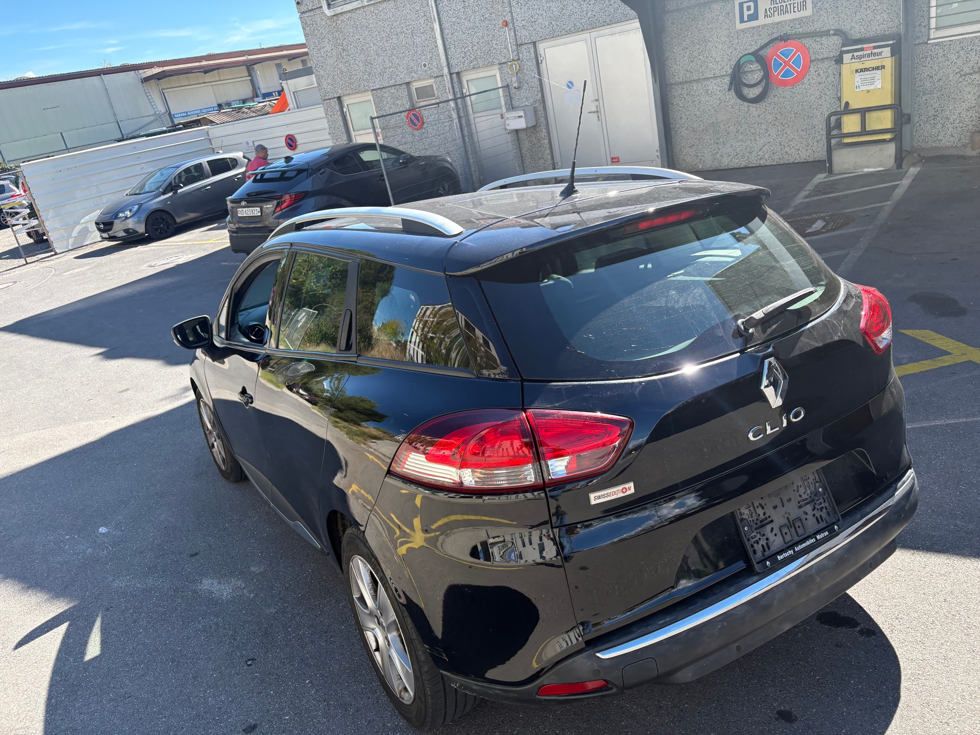 RENAULT Clio Grandtour 1.2 16V T GT EDC-image-4