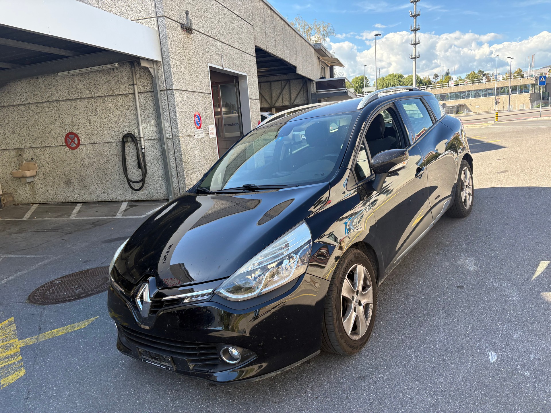 RENAULT Clio Grandtour 1.2 16V T GT EDC-image-3