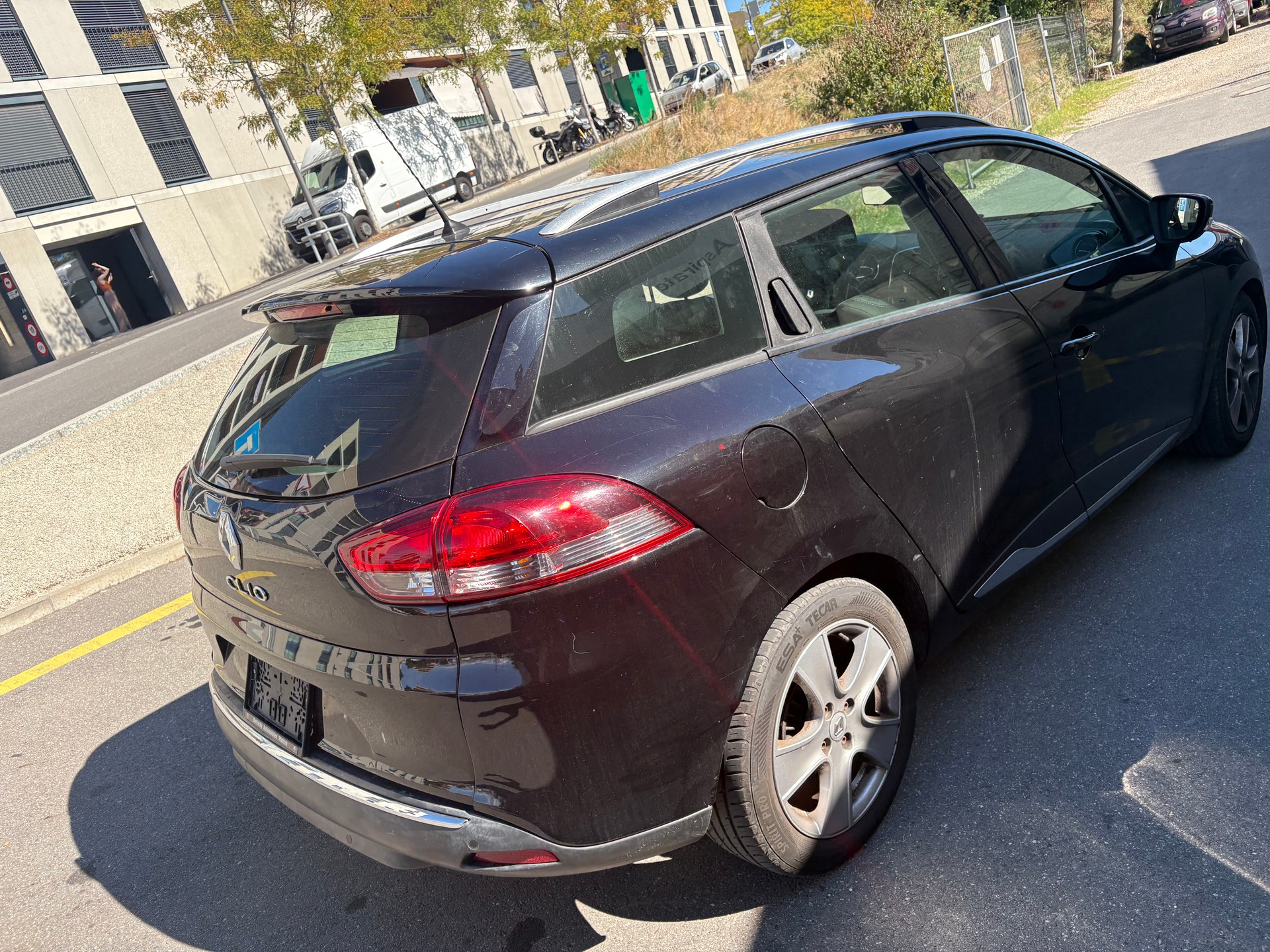 RENAULT Clio Grandtour 1.2 16V T GT EDC-image-6