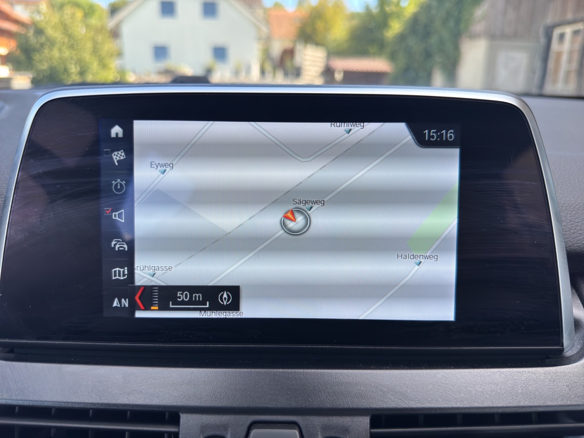 BMW 218d Gran Tourer Steptronic-image-11