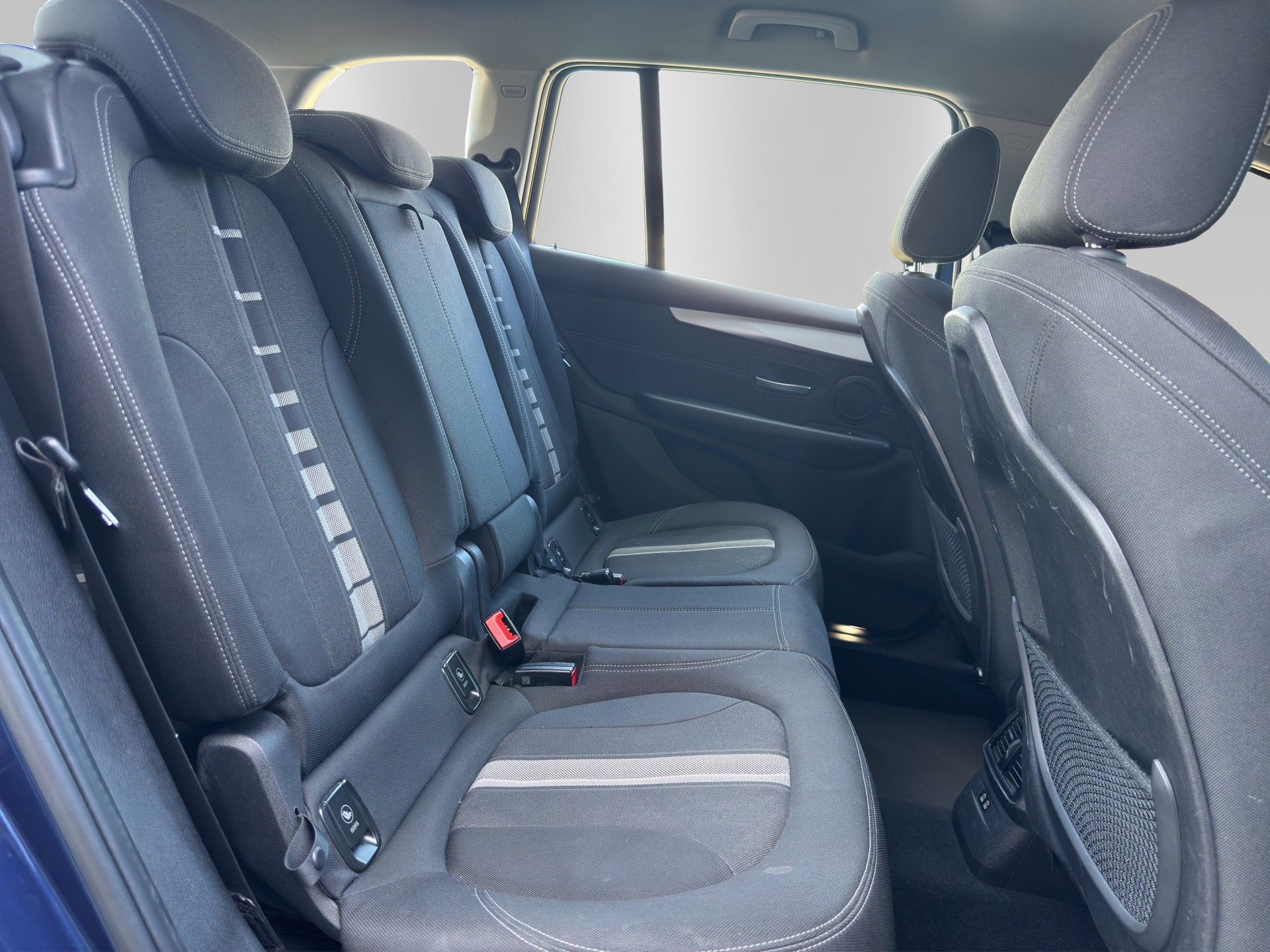 BMW 218d Gran Tourer Steptronic-image-14