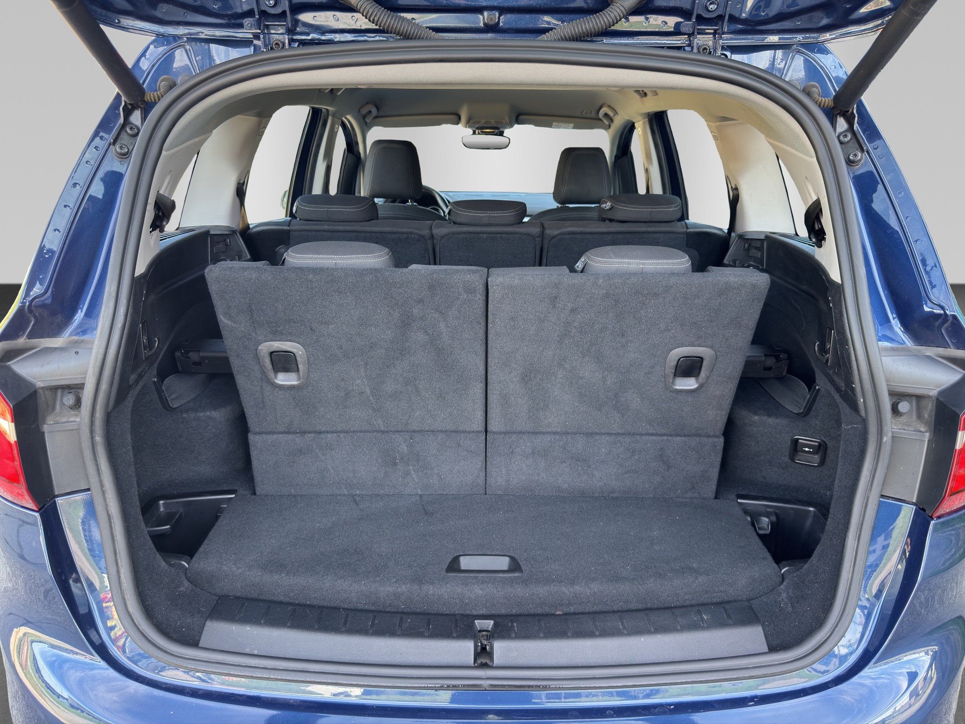 BMW 218d Gran Tourer Steptronic-image-16