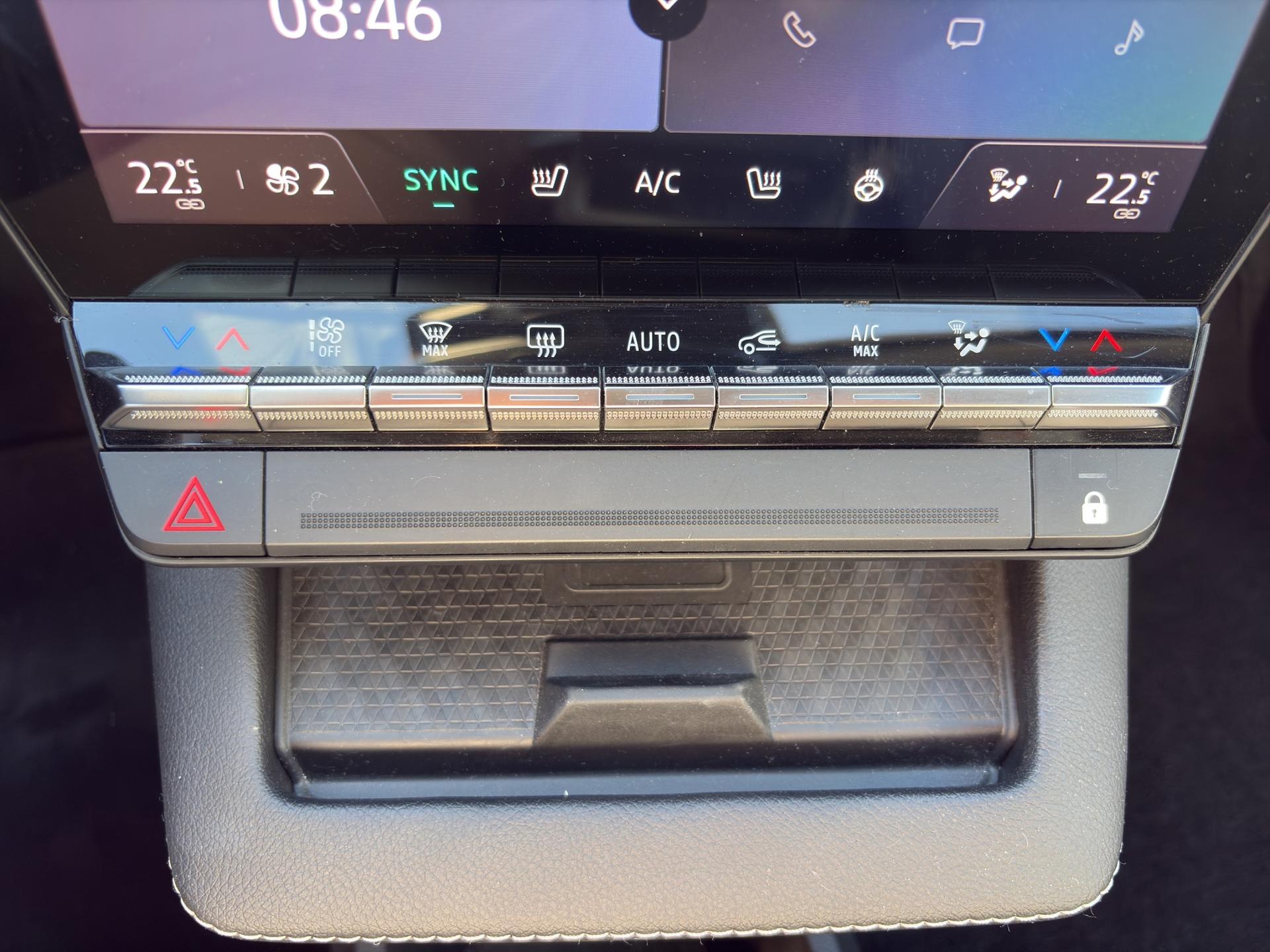 RENAULT Mégane E-TECH EV60 Techno-image-11