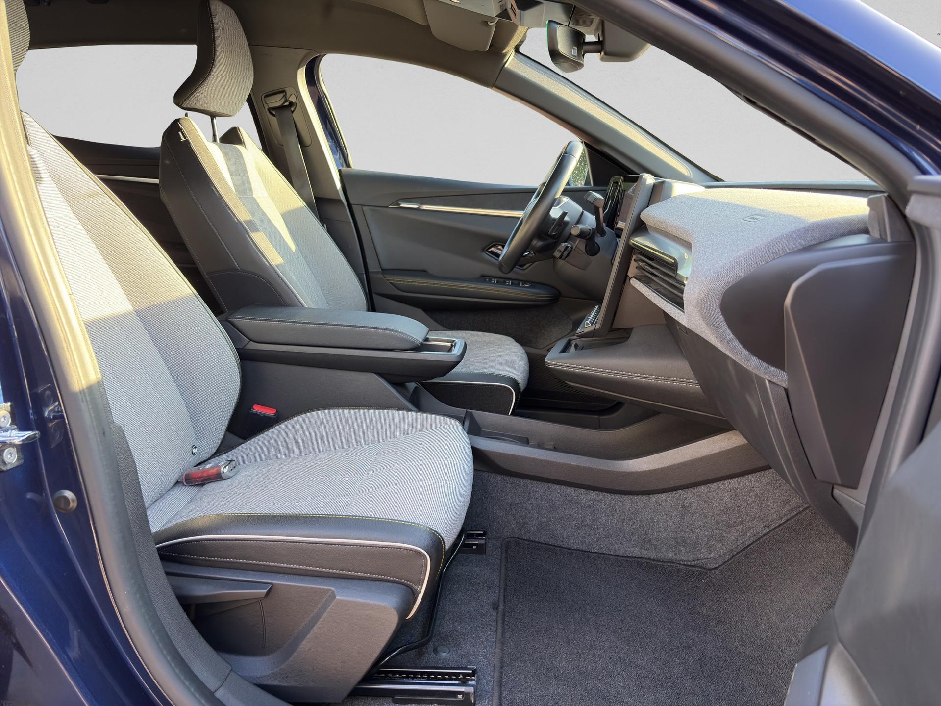 RENAULT Mégane E-TECH EV60 Techno-image-16