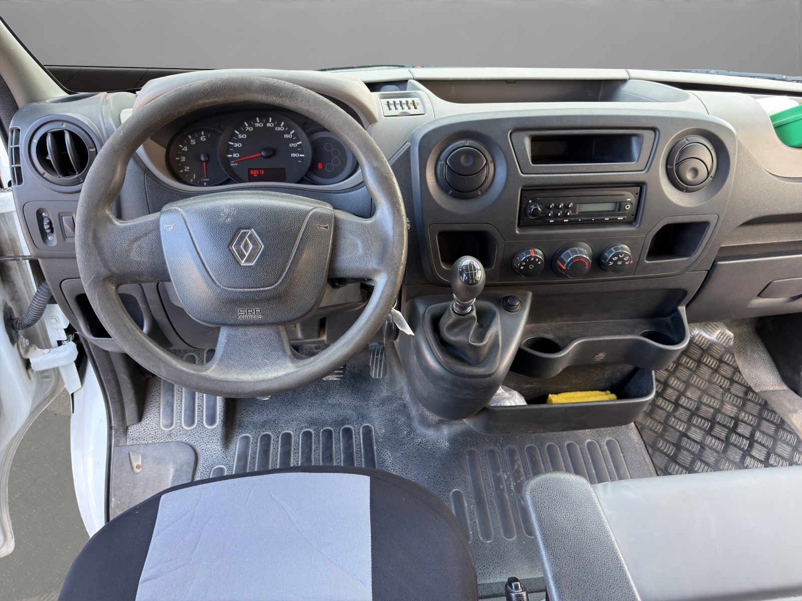 RENAULT Master T35 2.3dCi L2H1-image-13