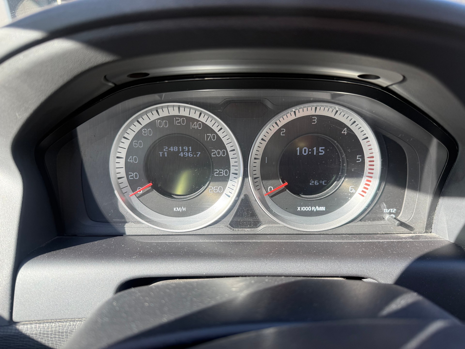 VOLVO 2.4 D5 Momentum AWD-image-3