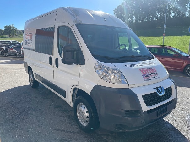 PEUGEOT Boxer 2.2 HDI 335 L2H2-image-1