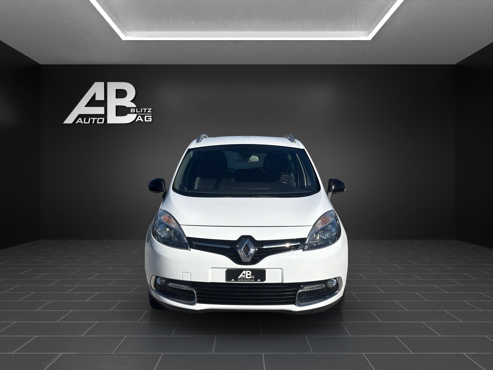 RENAULT Scénic 1.5 dCi Bose EDC-image-0