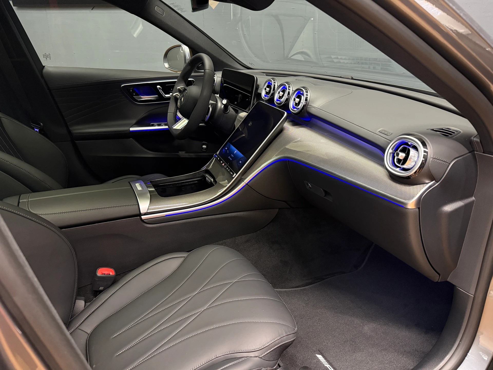 MERCEDES-BENZ C 220 d 4M - SwissStar - AMG / DISTRONIC / 360 Grad Kamera / Leder Nappa / Hinterachslenkung-image-11