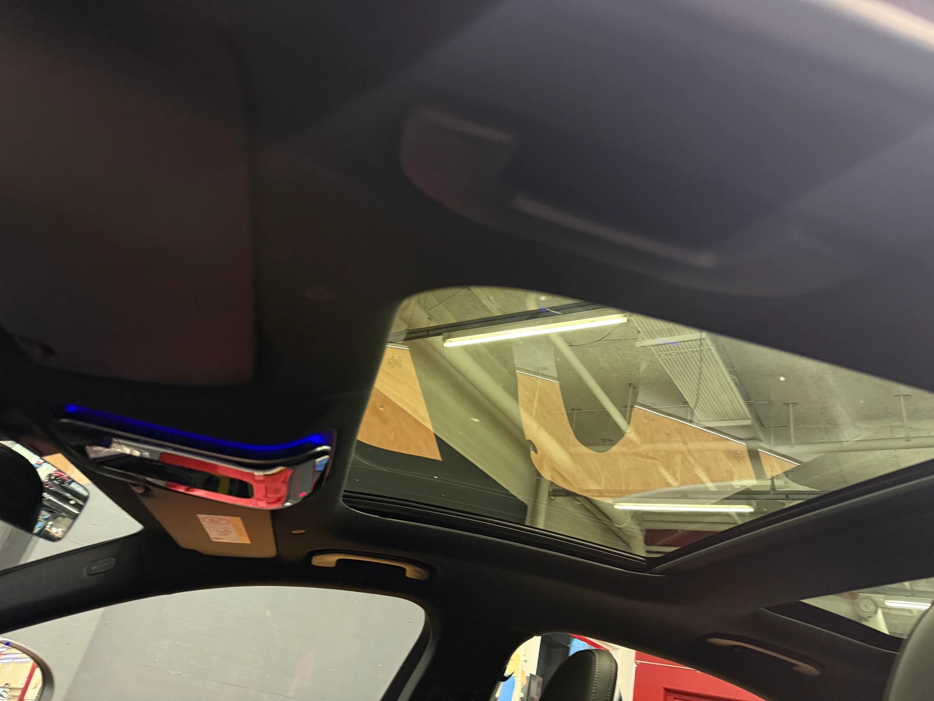 MERCEDES-BENZ C 220 d 4M - SwissStar - AMG / DISTRONIC / 360 Grad Kamera / Leder Nappa / Hinterachslenkung-image-13