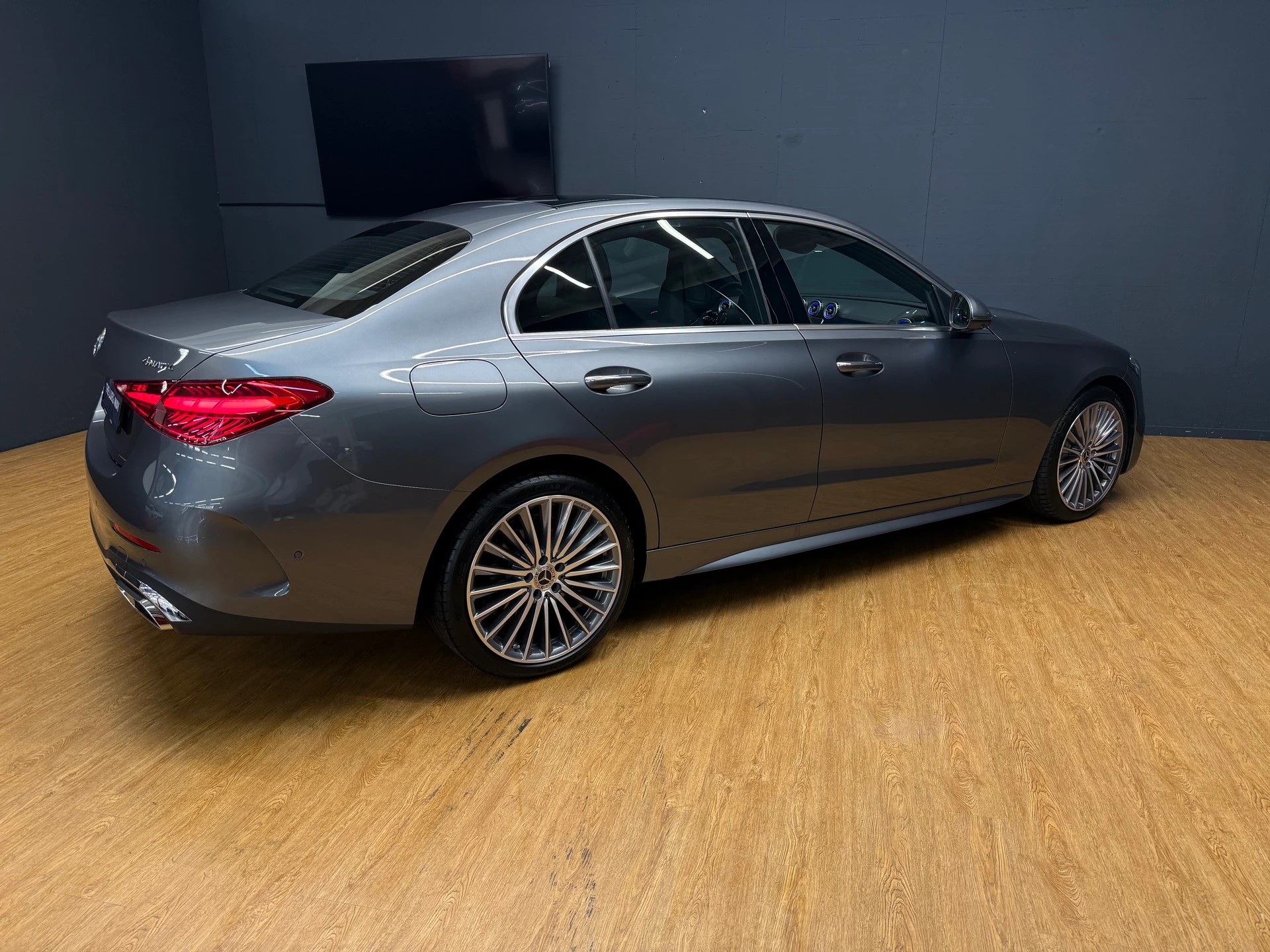 MERCEDES-BENZ C 220 d 4M - SwissStar - AMG / DISTRONIC / 360 Grad Kamera / Leder Nappa / Hinterachslenkung-image-7