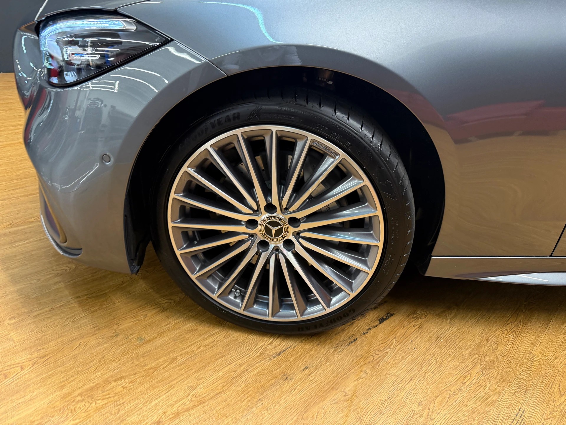 MERCEDES-BENZ C 220 d 4M - SwissStar - AMG / DISTRONIC / 360 Grad Kamera / Leder Nappa / Hinterachslenkung-image-5