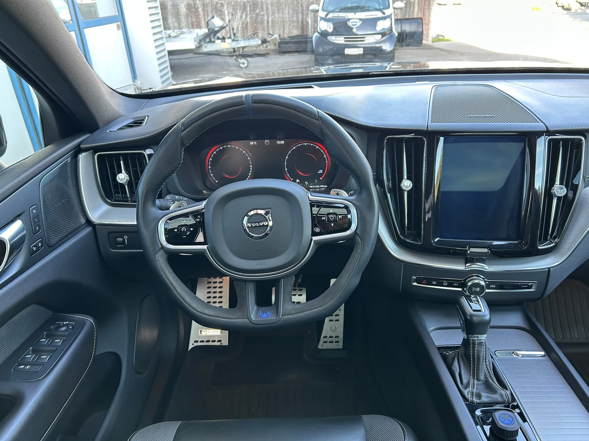 VOLVO XC60 T5 AWD R-Design Geartronic-image-9