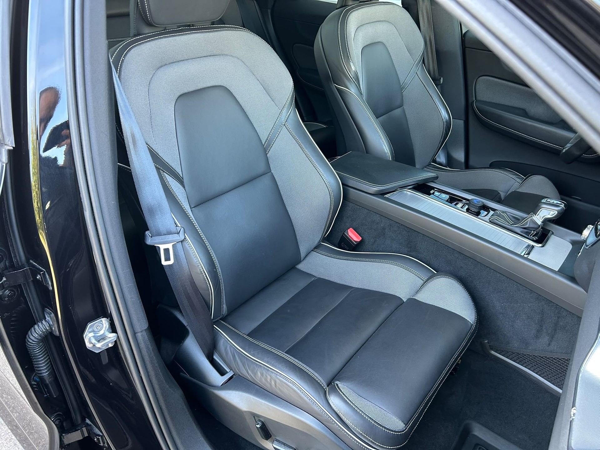 VOLVO XC60 T5 AWD R-Design Geartronic-image-7