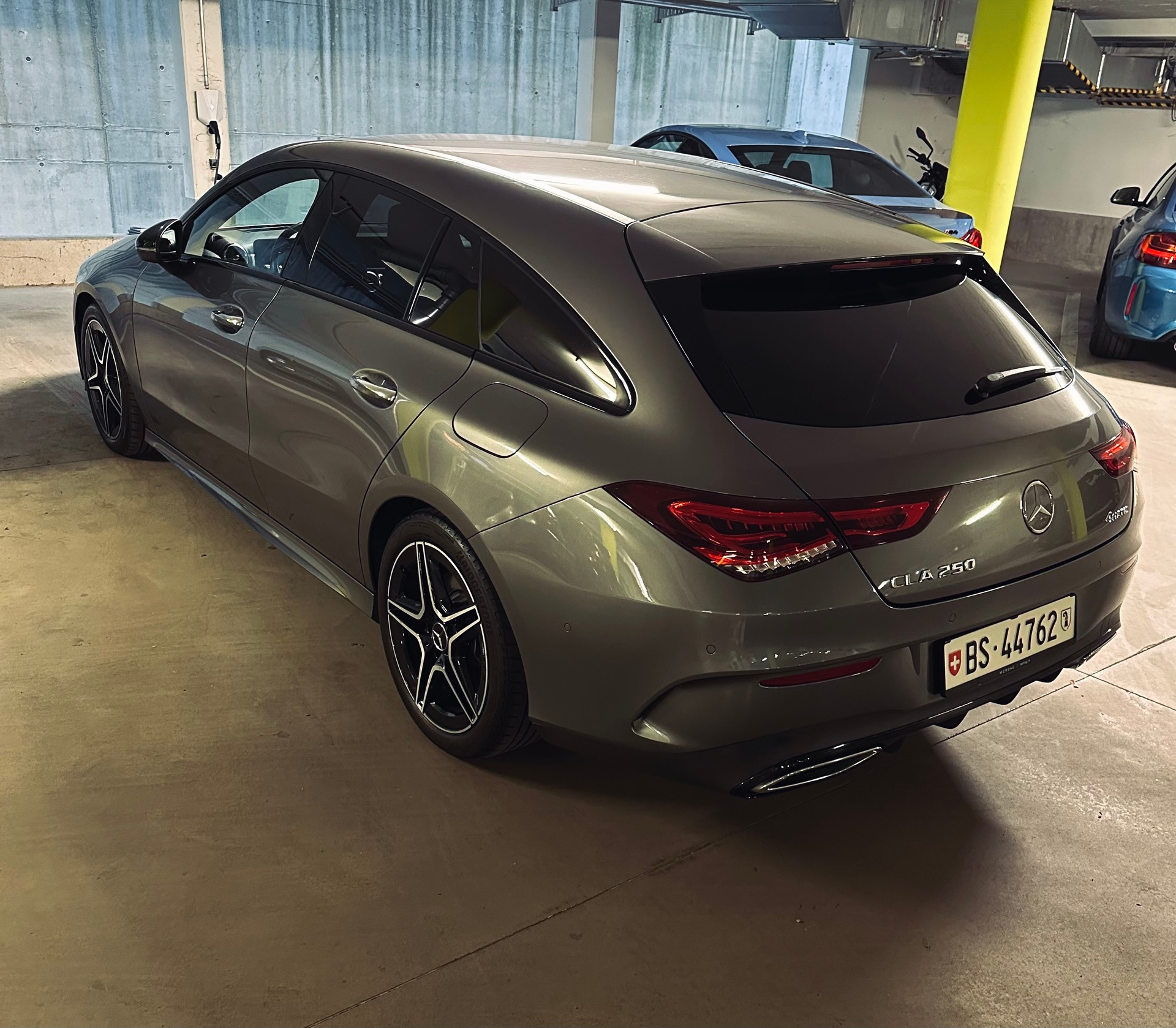 MERCEDES-BENZ CLA 250 AMG Line 4matic-image-2