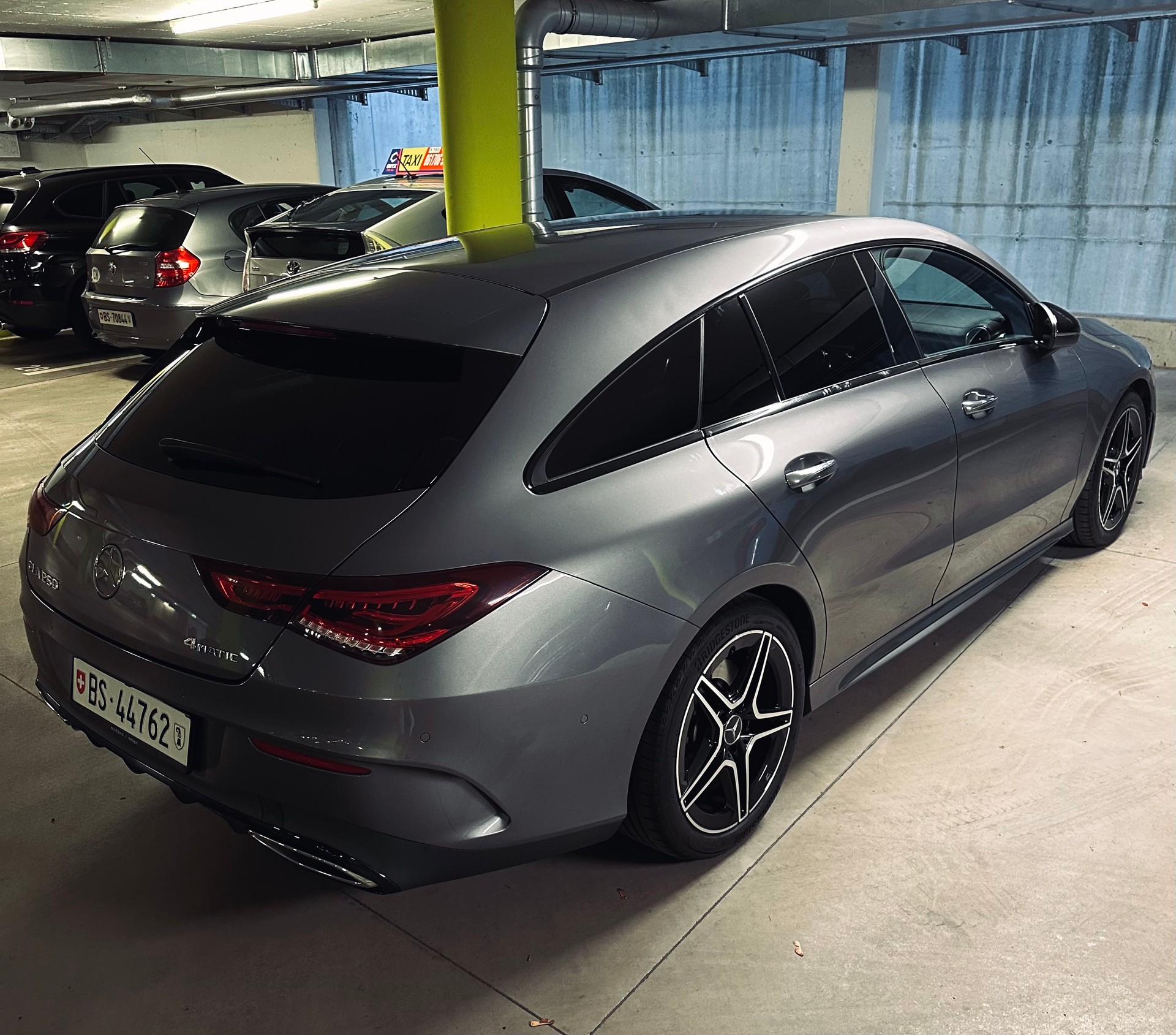 MERCEDES-BENZ CLA 250 AMG Line 4matic-image-1