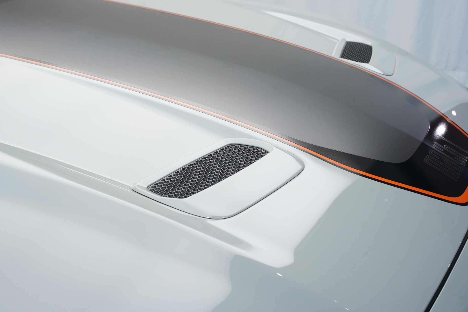 FORD Mustang Fastback 5.0 V8 Mach 1-image-47