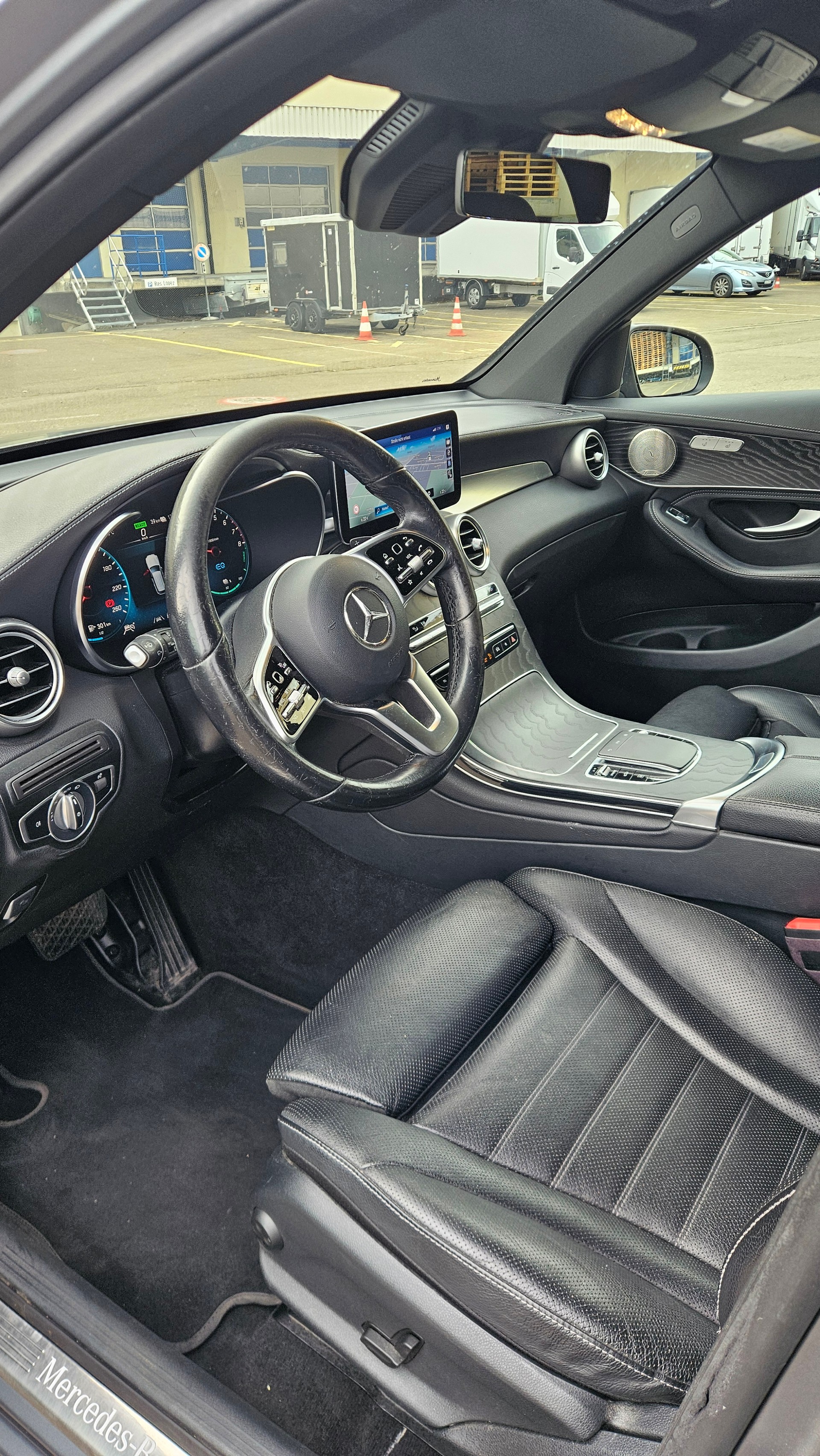 MERCEDES-BENZ GLC 300 e 4m-image-4