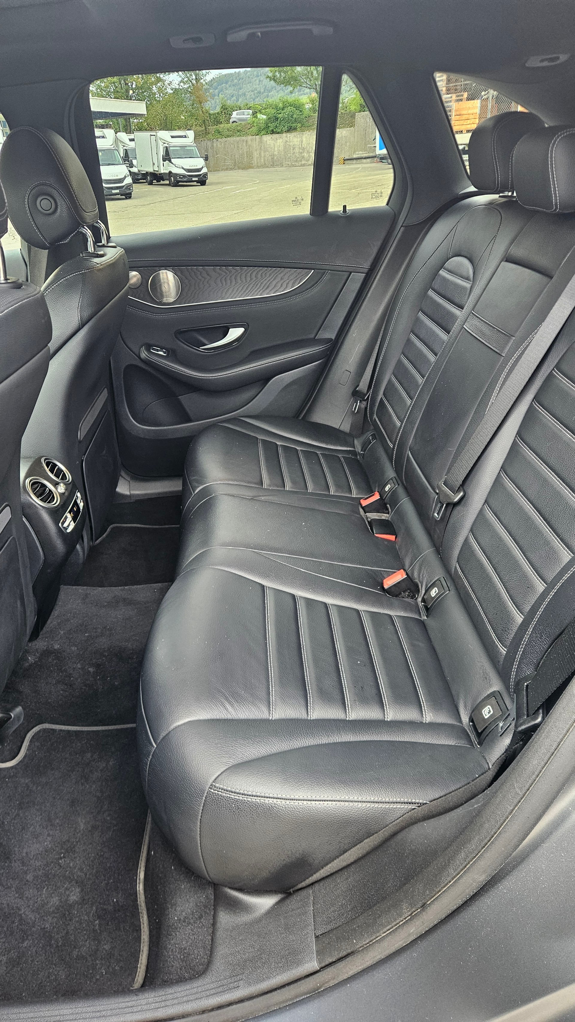 MERCEDES-BENZ GLC 300 e 4m-image-8
