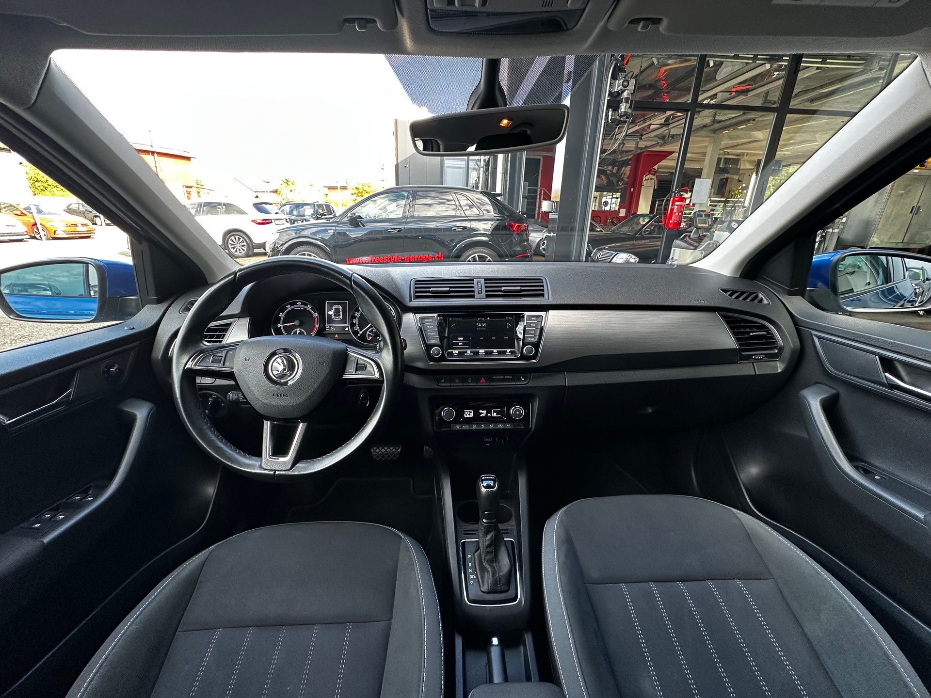 SKODA Fabia 1.0 TSI Ambition DSG-image-14